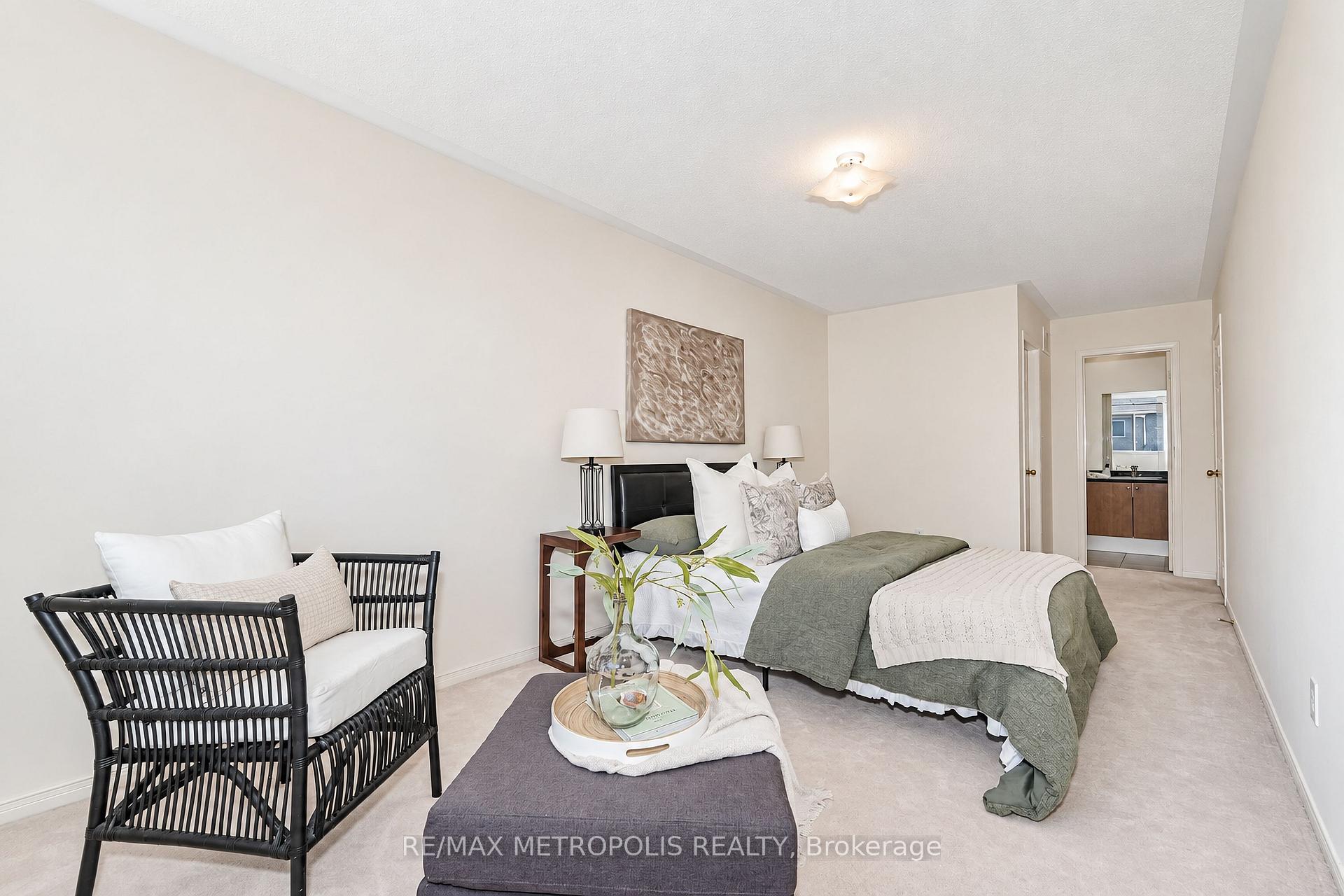 Photo 14 of 152 Angier Crescent, Ajax, South East — HOMEH