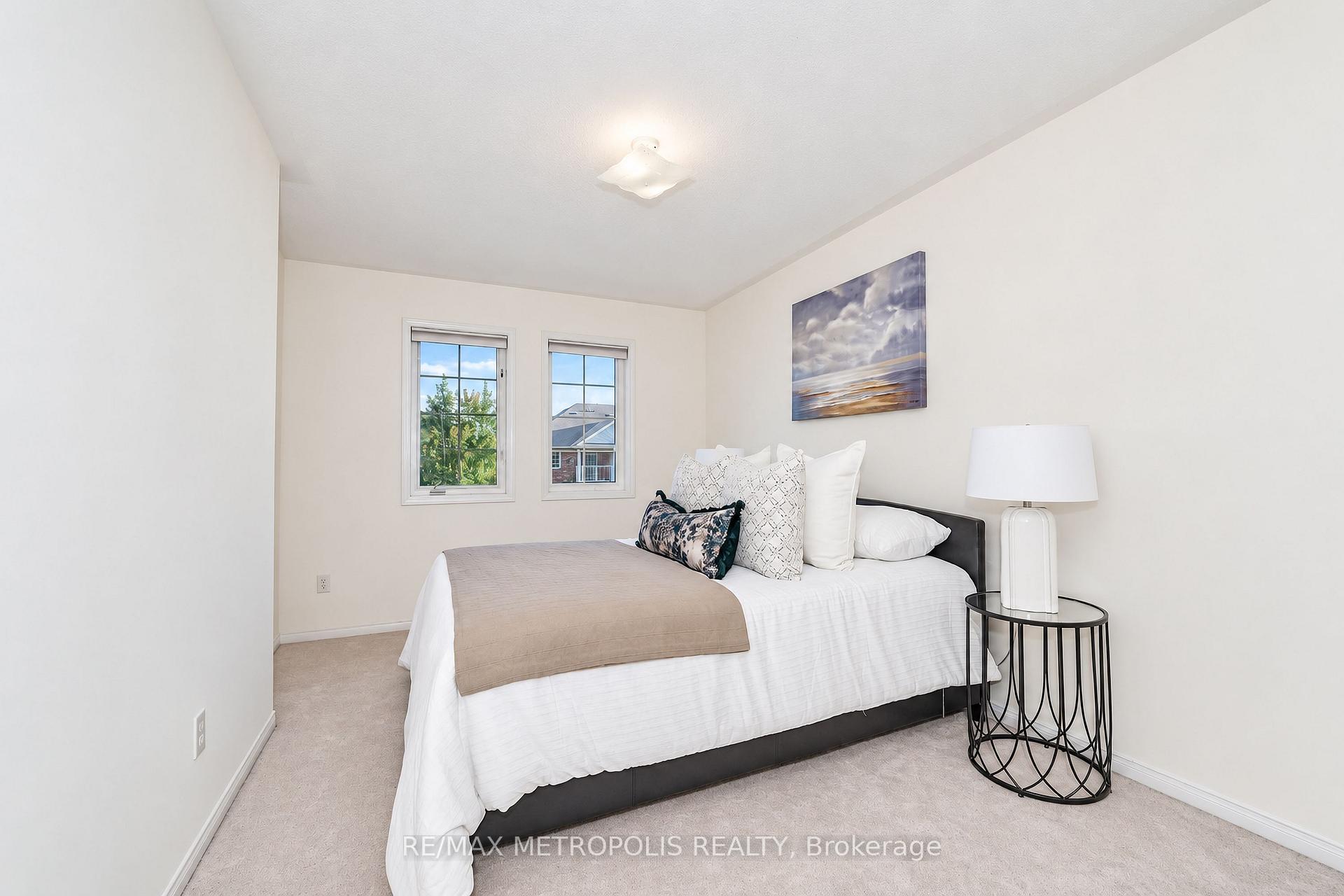 Photo 17 of 152 Angier Crescent, Ajax, South East — HOMEH