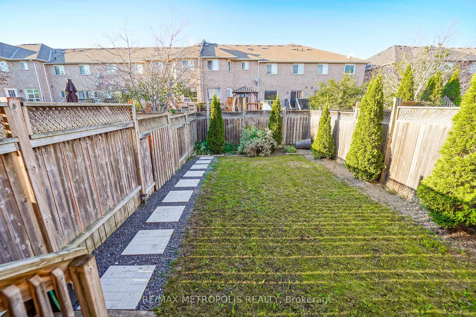 Photo 23 of 152 Angier Crescent, Ajax, South East — HOMEH