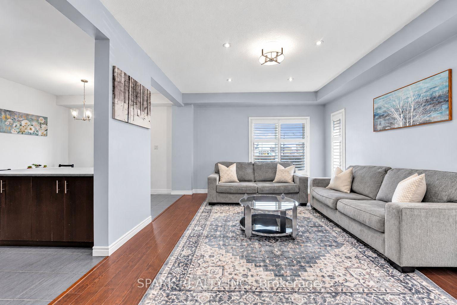 Photo 8 of 4 Cutts Crescent, Hamilton, Binbrook — HOMEH