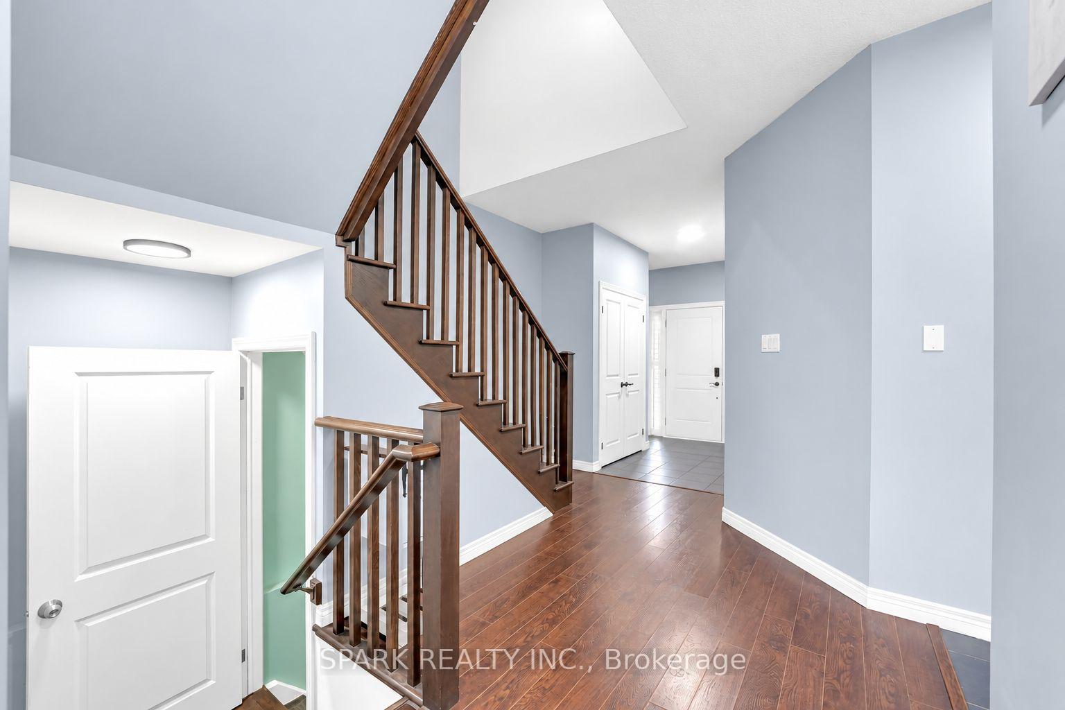 Photo 21 of 4 Cutts Crescent, Hamilton, Binbrook — HOMEH