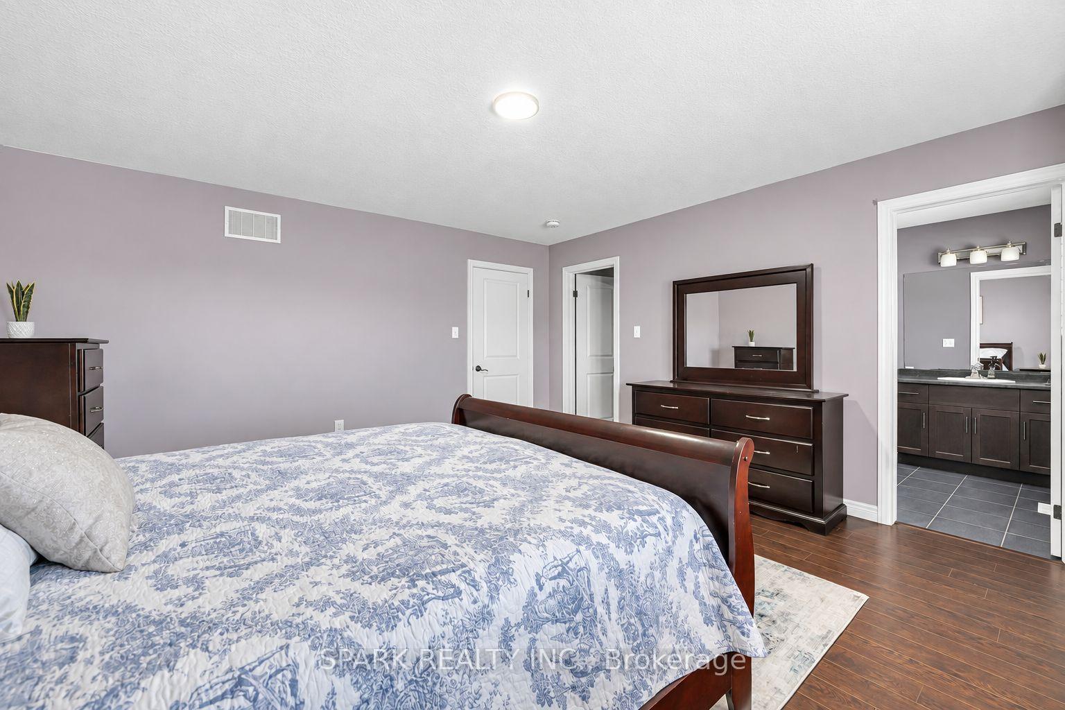 Photo 23 of 4 Cutts Crescent, Hamilton, Binbrook — HOMEH
