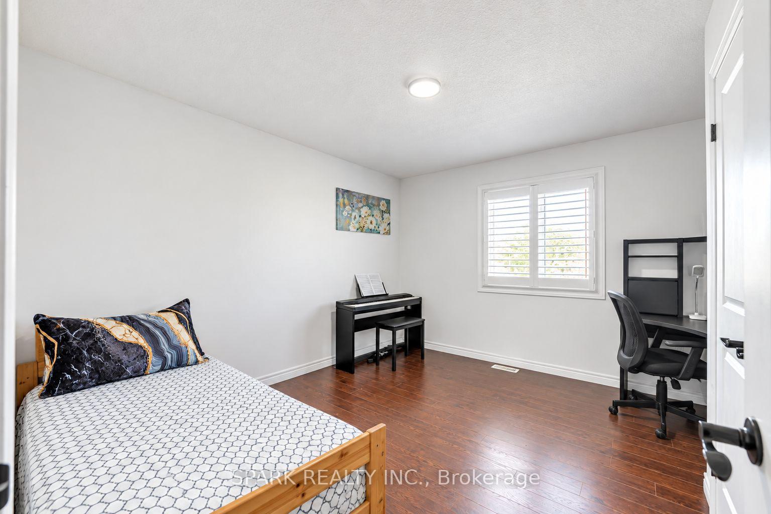 Photo 25 of 4 Cutts Crescent, Hamilton, Binbrook — HOMEH
