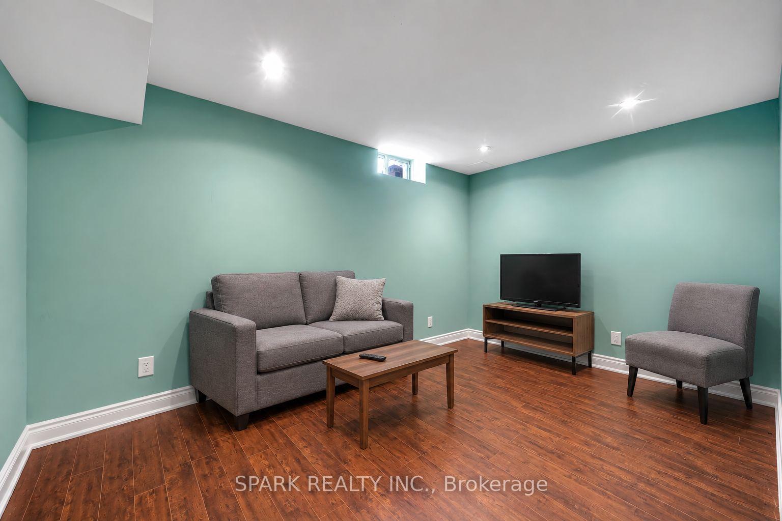 Photo 35 of 4 Cutts Crescent, Hamilton, Binbrook — HOMEH