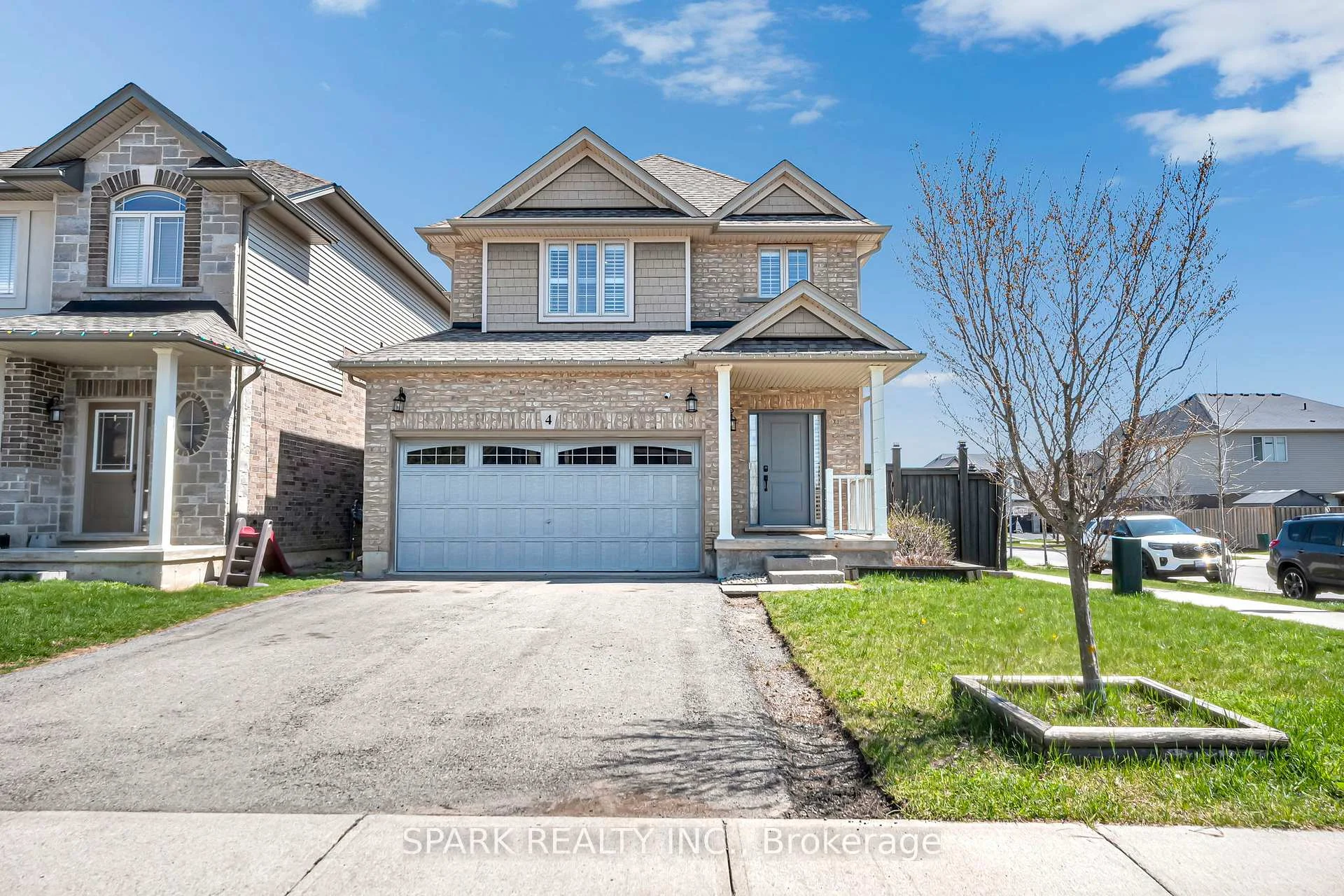Photo 3 of 4 Cutts Crescent, Hamilton, Binbrook — HOMEH