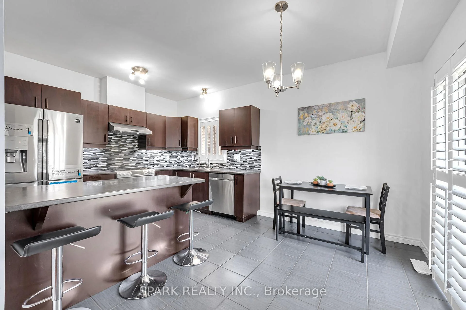 Photo 17 of 4 Cutts Crescent, Hamilton, Binbrook — HOMEH