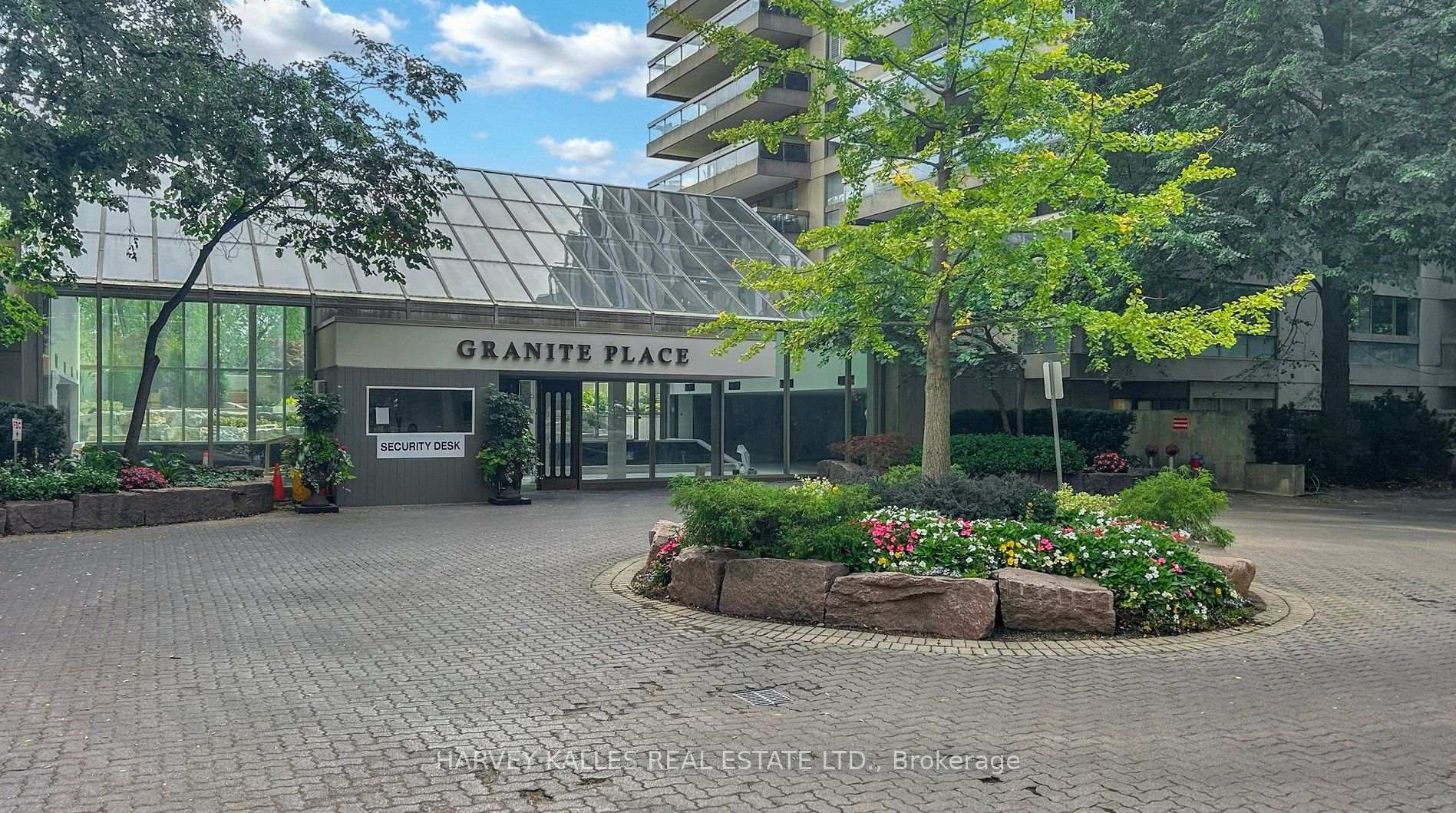 Photo 4 of Unit 1605, 63 St. Clair Avenue W, Toronto, Yonge-St. Clair — HOMEH