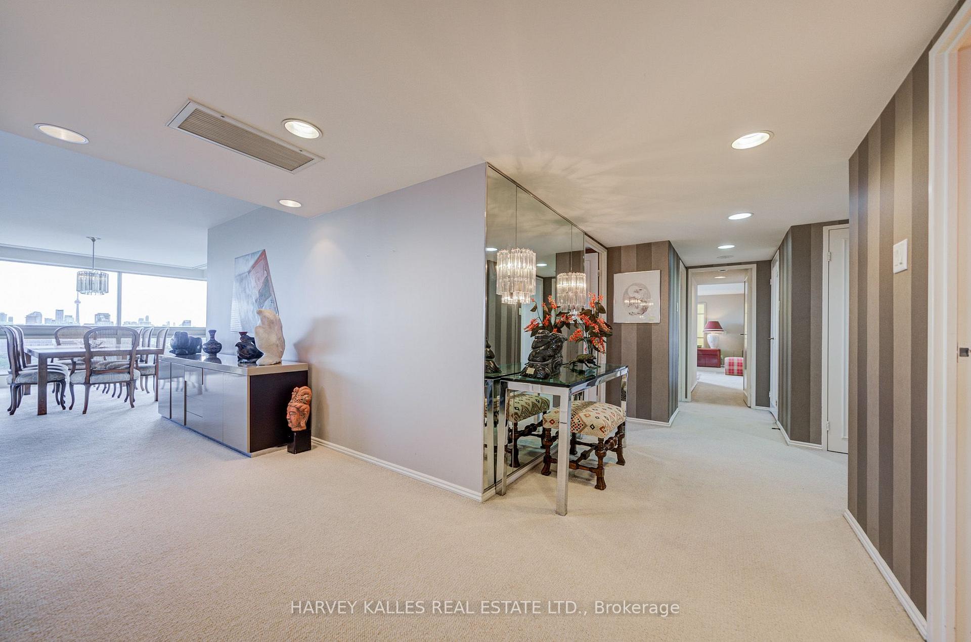 Photo 16 of Unit 1605, 63 St. Clair Avenue W, Toronto, Yonge-St. Clair — HOMEH