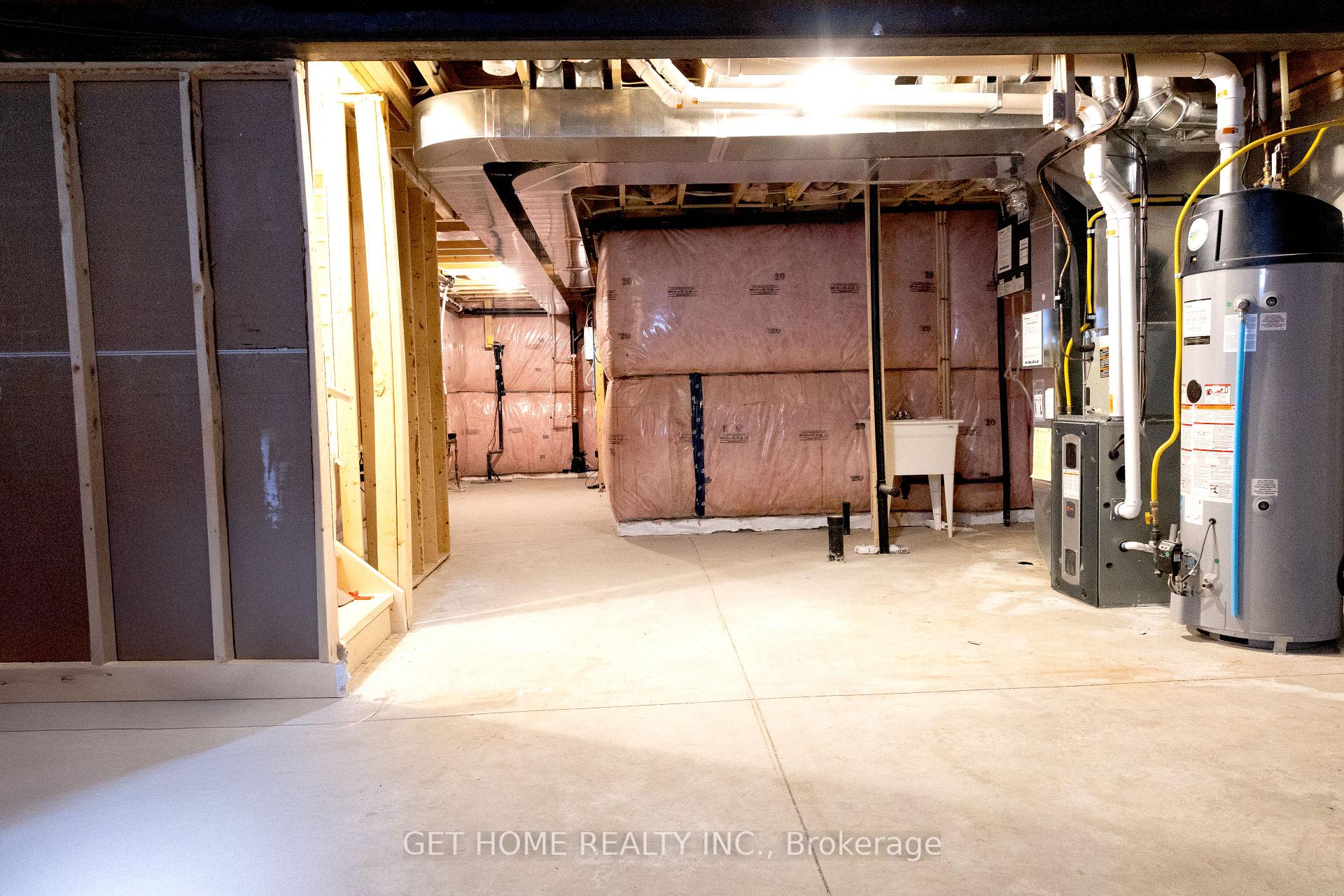 Photo 37 of Unit 38, 110 Fergus Avenue, Kitchener, Stanley Park — HOMEH