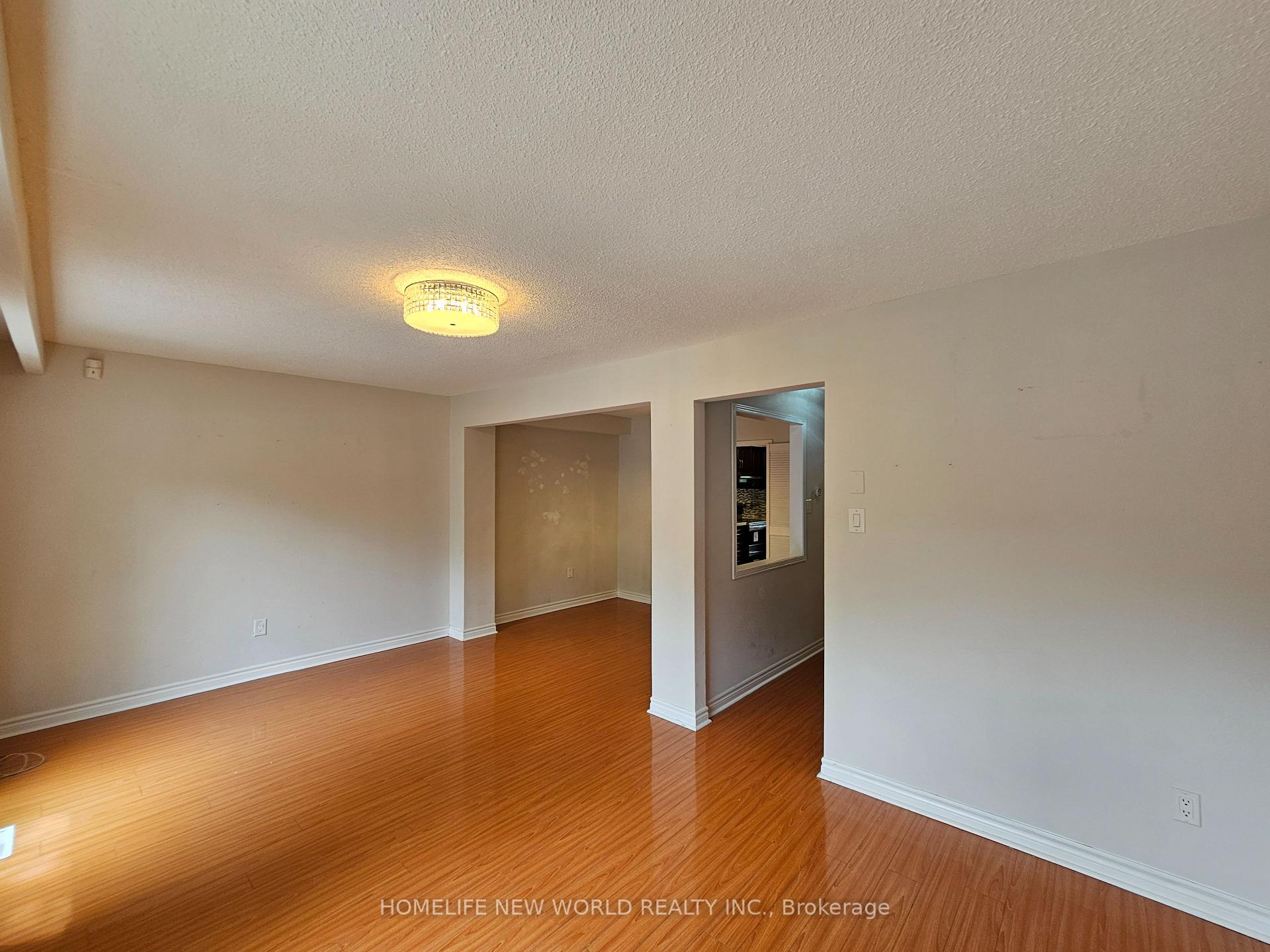 Photo 14 of 36 Thimble Berry Way, North York, Hillcrest Village — HOMEH