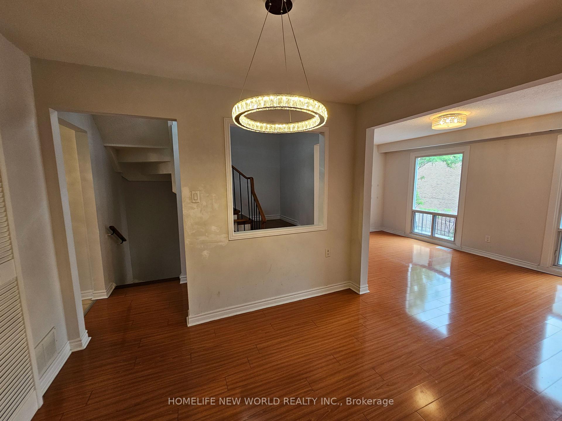Photo 15 of 36 Thimble Berry Way, North York, Hillcrest Village — HOMEH