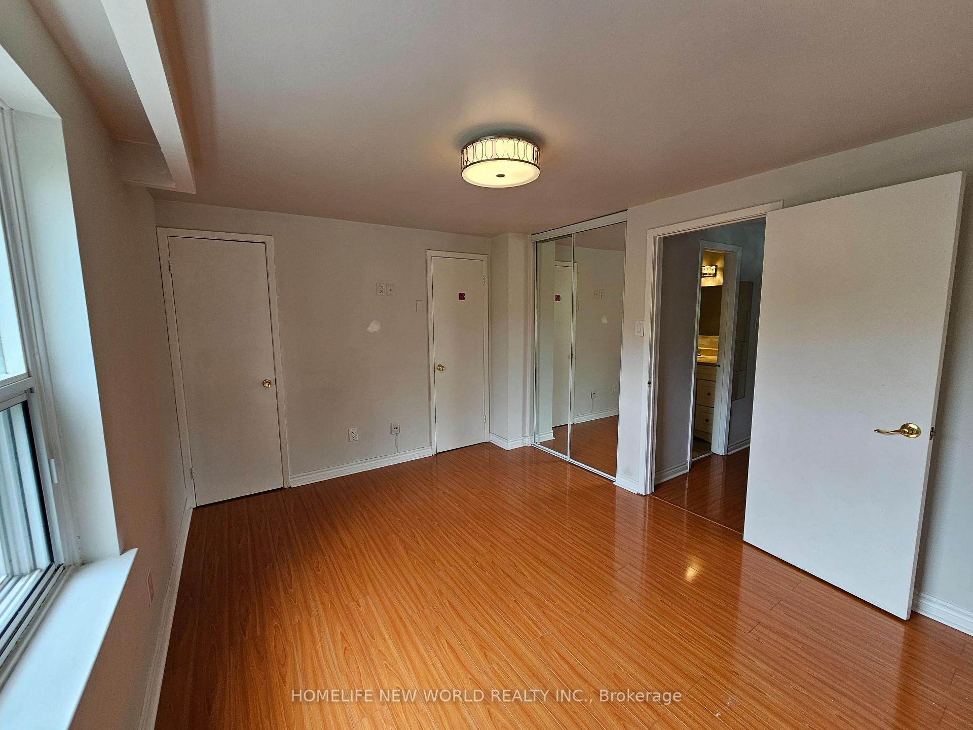 Photo 19 of 36 Thimble Berry Way, North York, Hillcrest Village — HOMEH