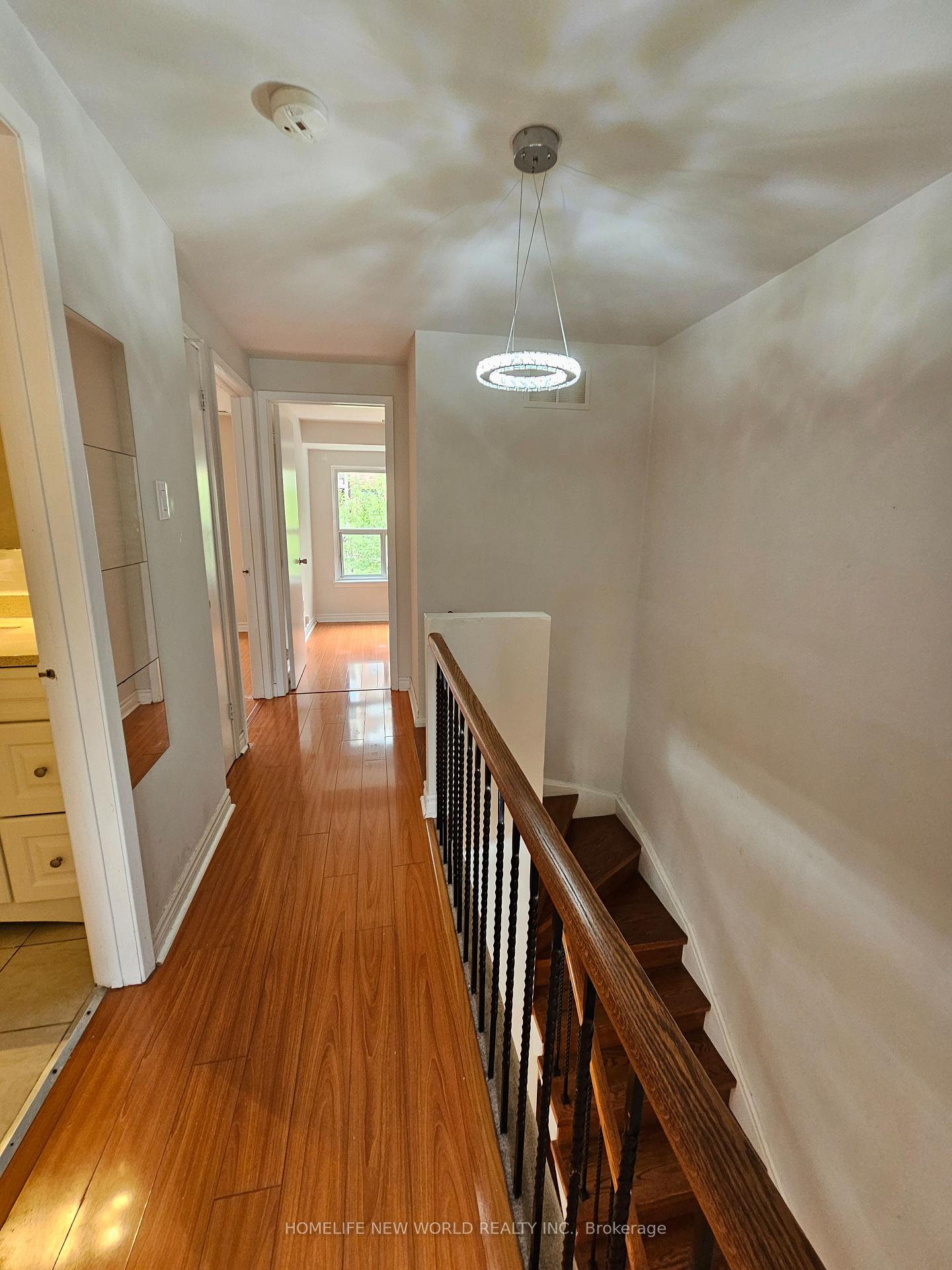 Photo 23 of 36 Thimble Berry Way, North York, Hillcrest Village — HOMEH
