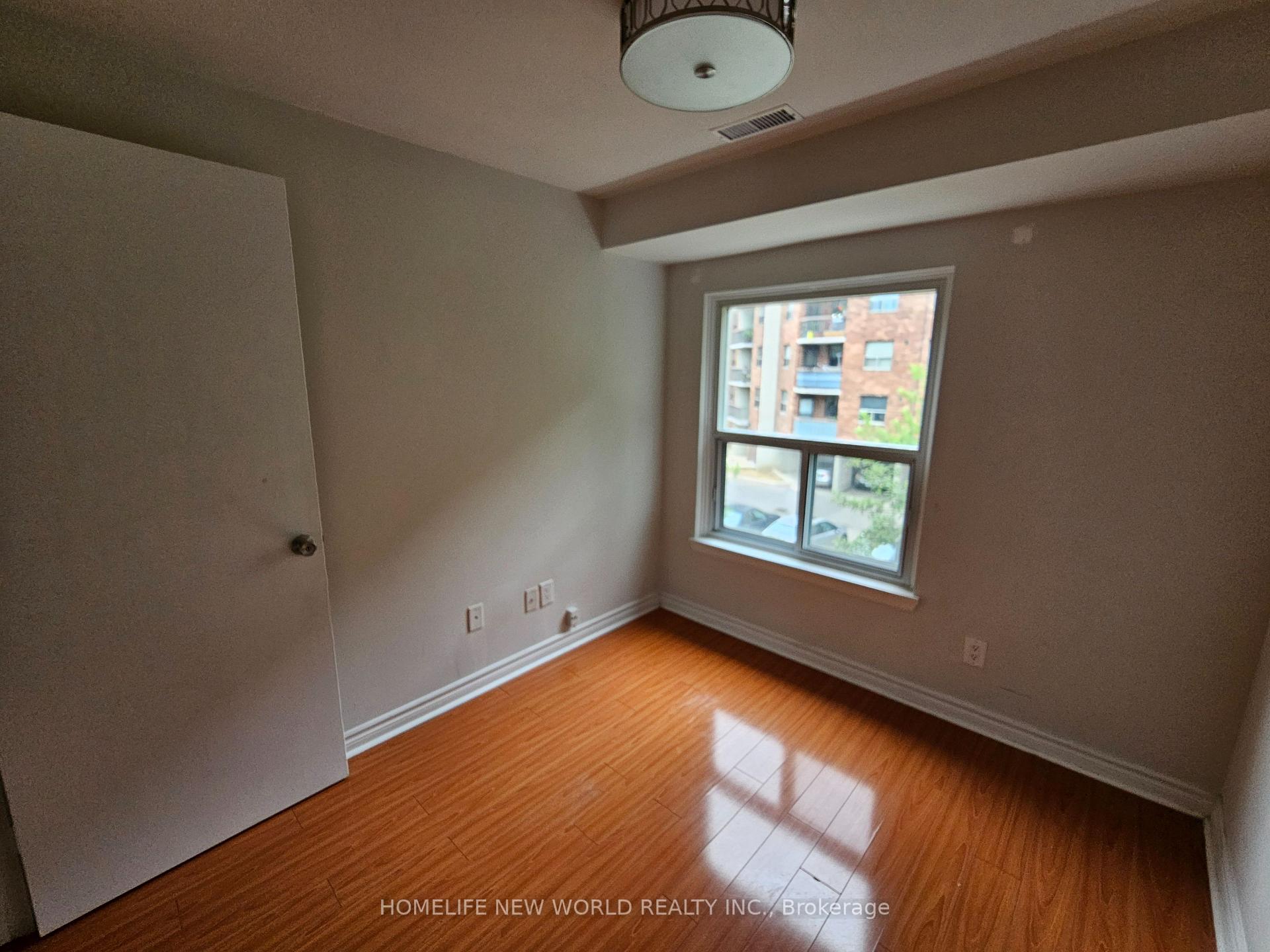 Photo 27 of 36 Thimble Berry Way, North York, Hillcrest Village — HOMEH