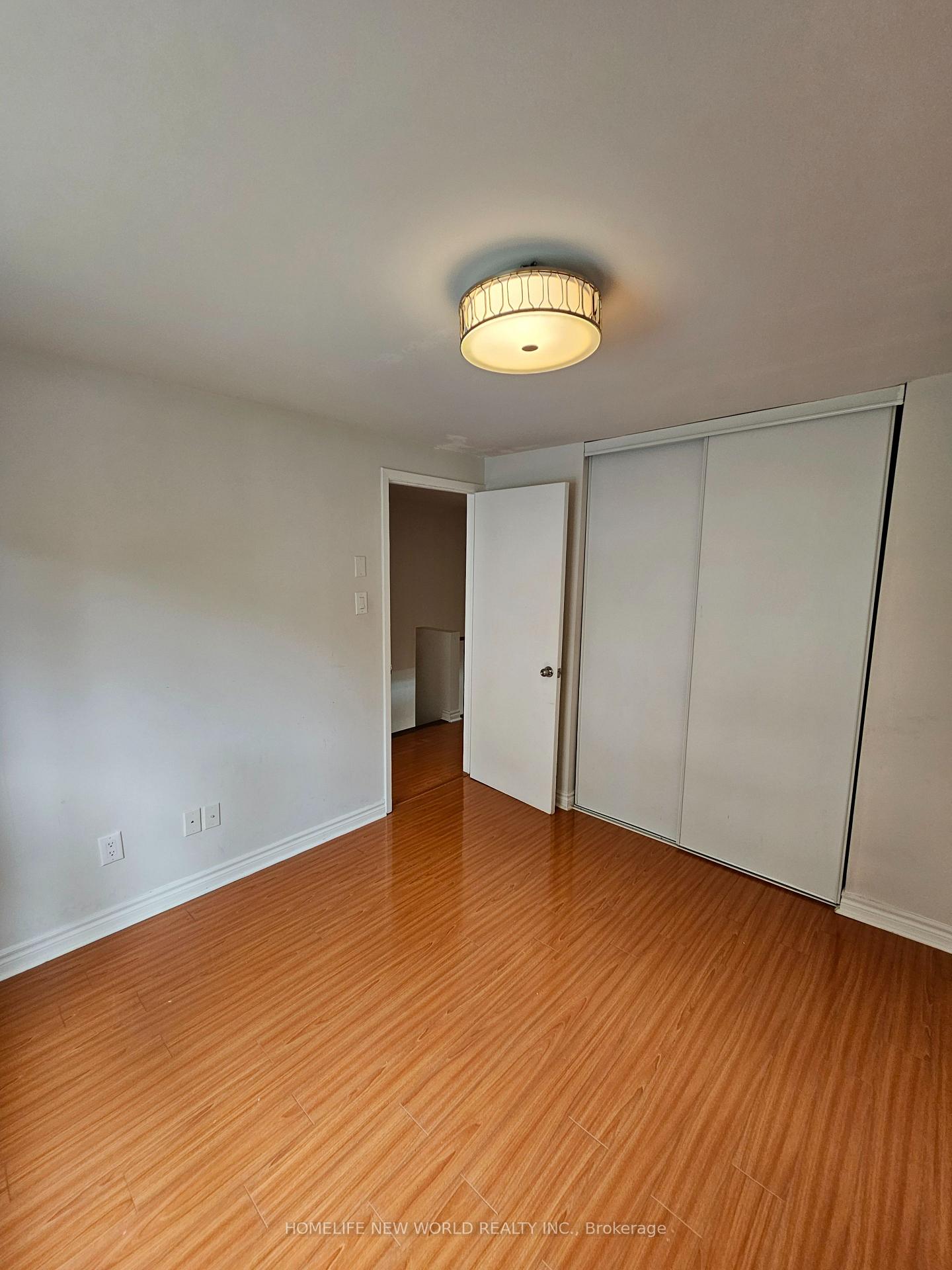 Photo 28 of 36 Thimble Berry Way, North York, Hillcrest Village — HOMEH