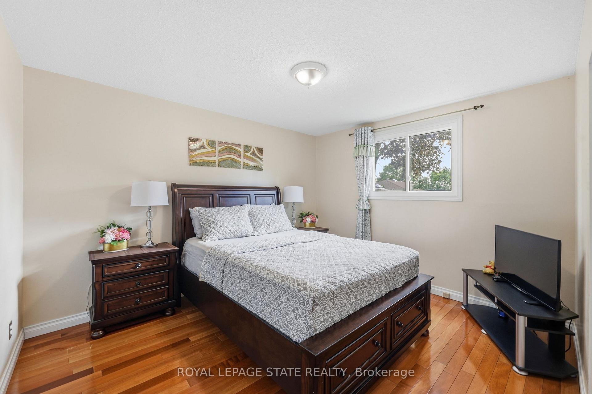 Photo 22 of 63 Folkestone Avenue, Hamilton, Lawfield — HOMEH