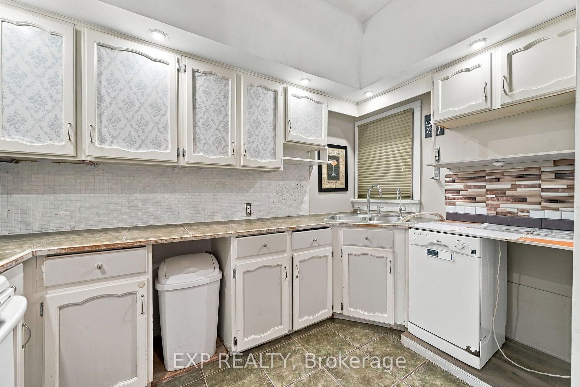 Photo 11 of 15 Margery Road, Welland, Welland Downtown — HOMEH
