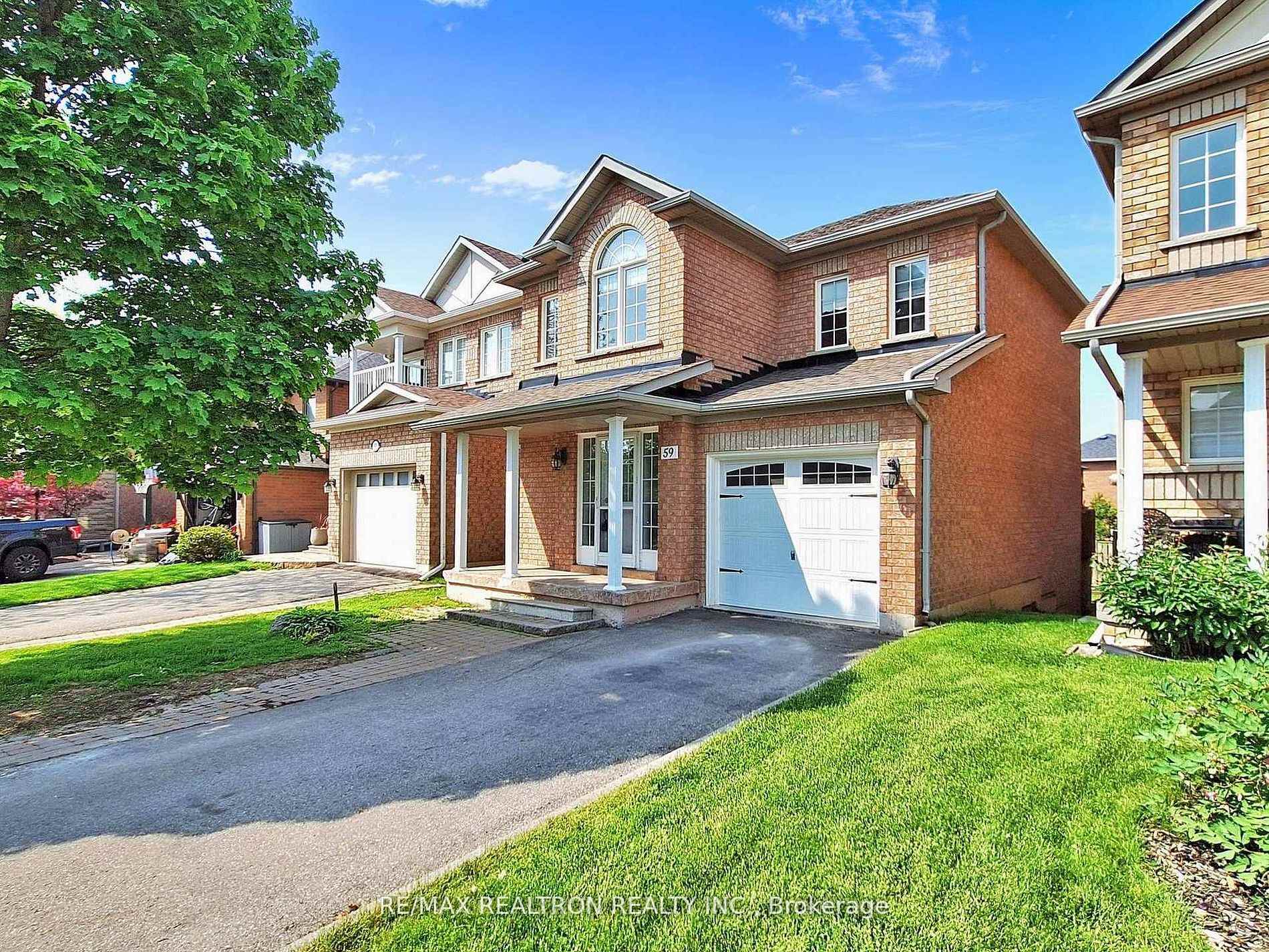 Photo 3 of 59 Goyo Gate, Vaughan, Rural Vaughan — HOMEH