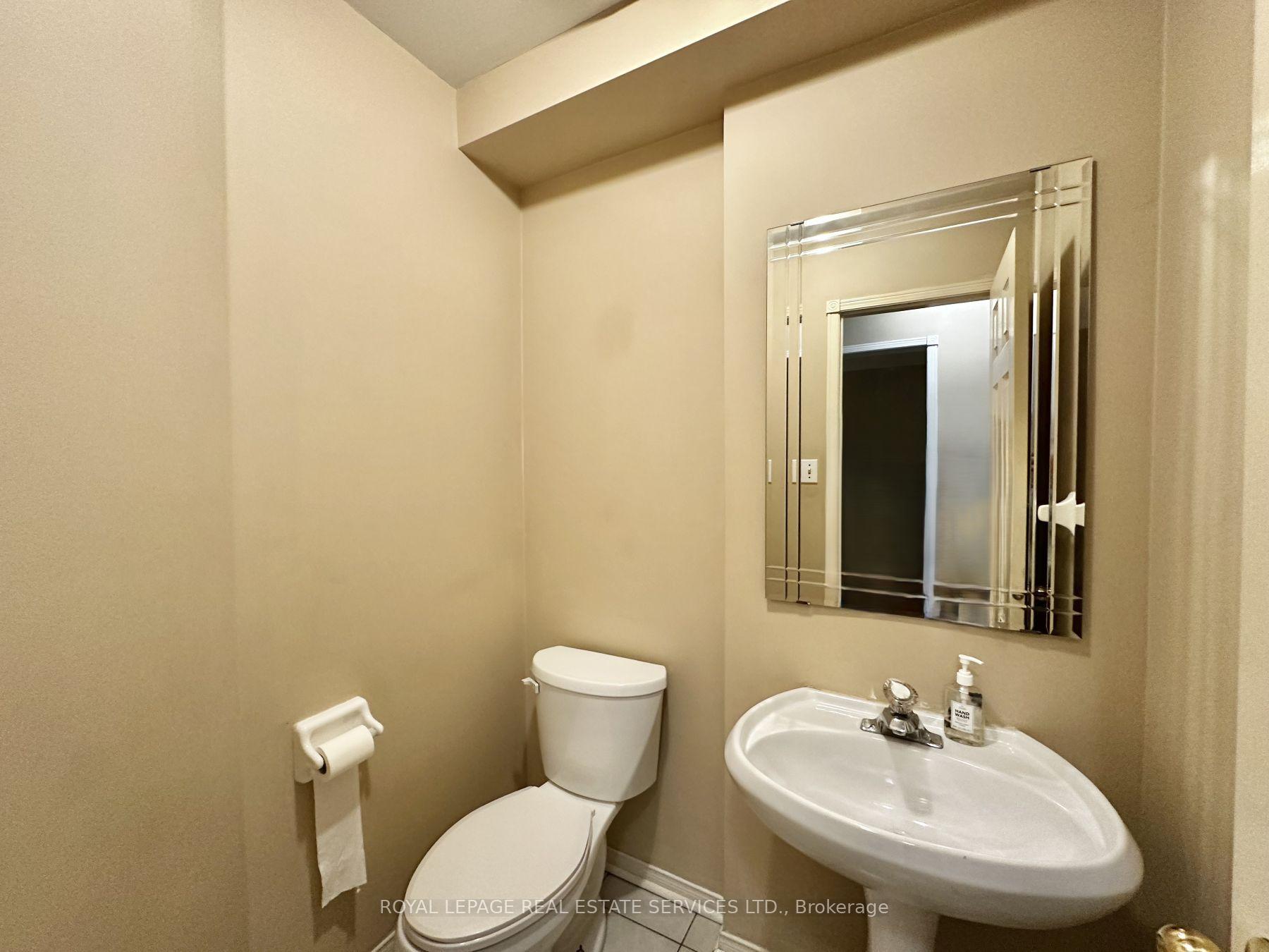 Photo 16 of Unit 2, 455 Apache Court, Mississauga, Hurontario — HOMEH