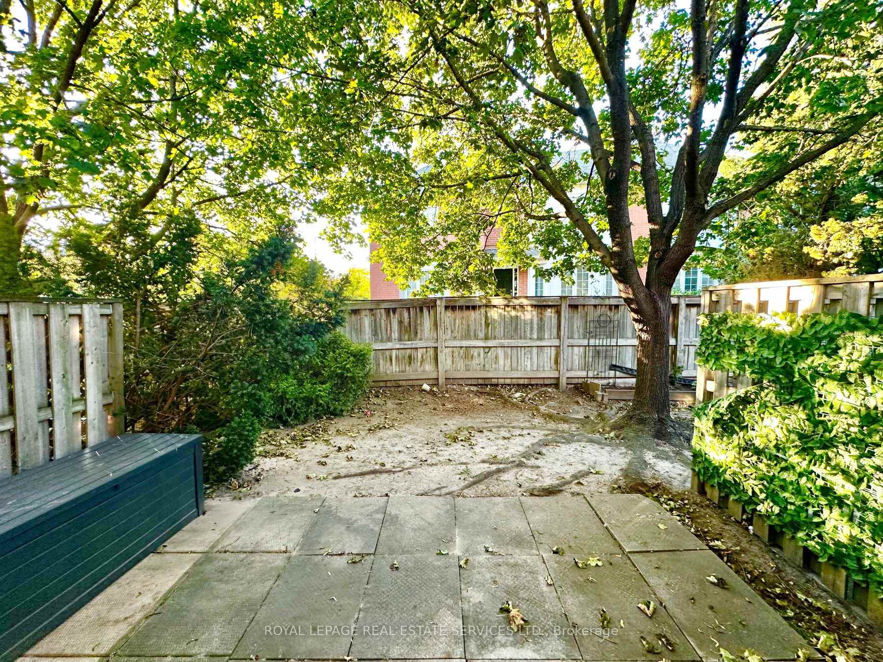 Photo 26 of Unit 2, 455 Apache Court, Mississauga, Hurontario — HOMEH