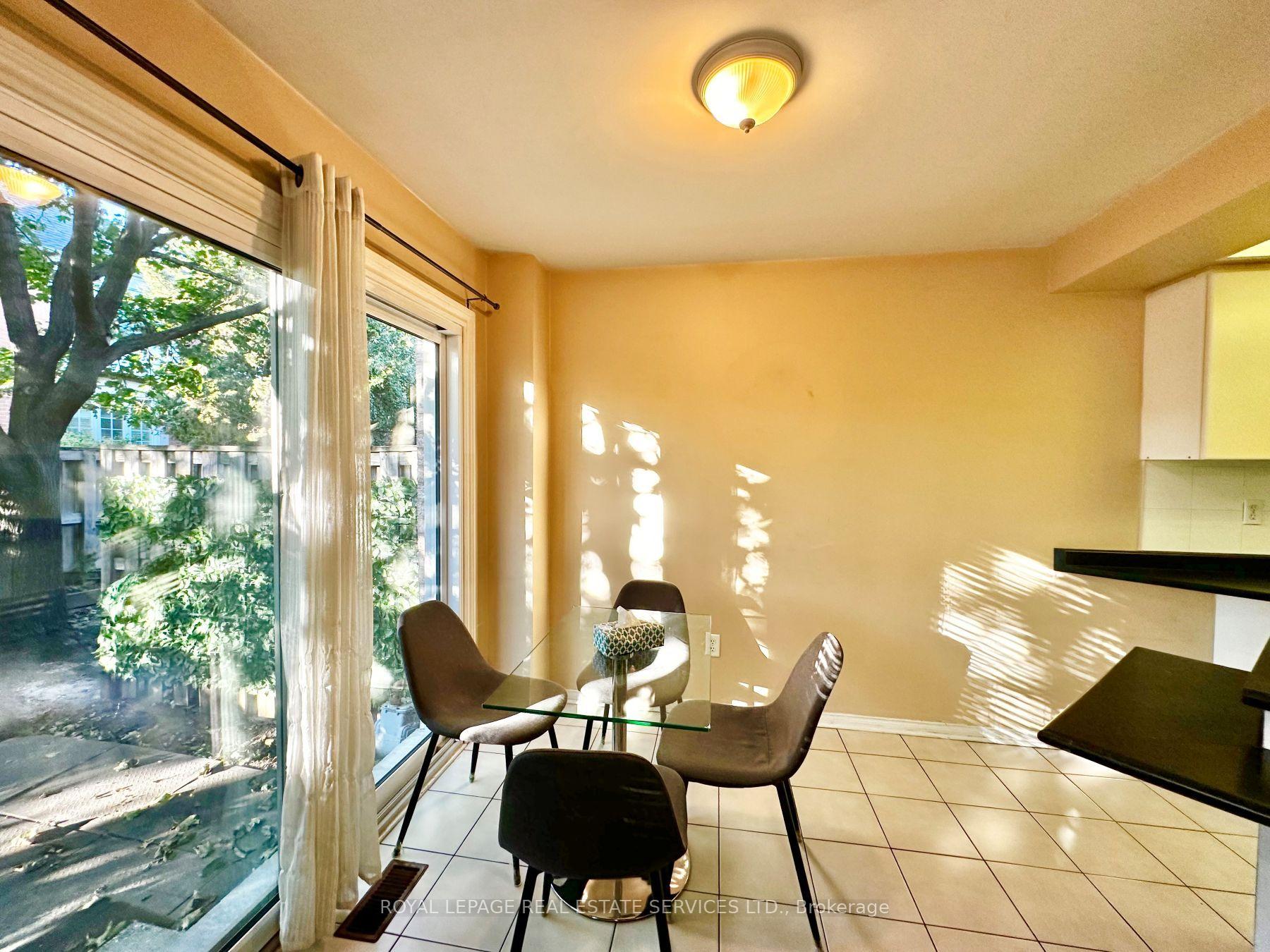 Photo 31 of Unit 2, 455 Apache Court, Mississauga, Hurontario — HOMEH