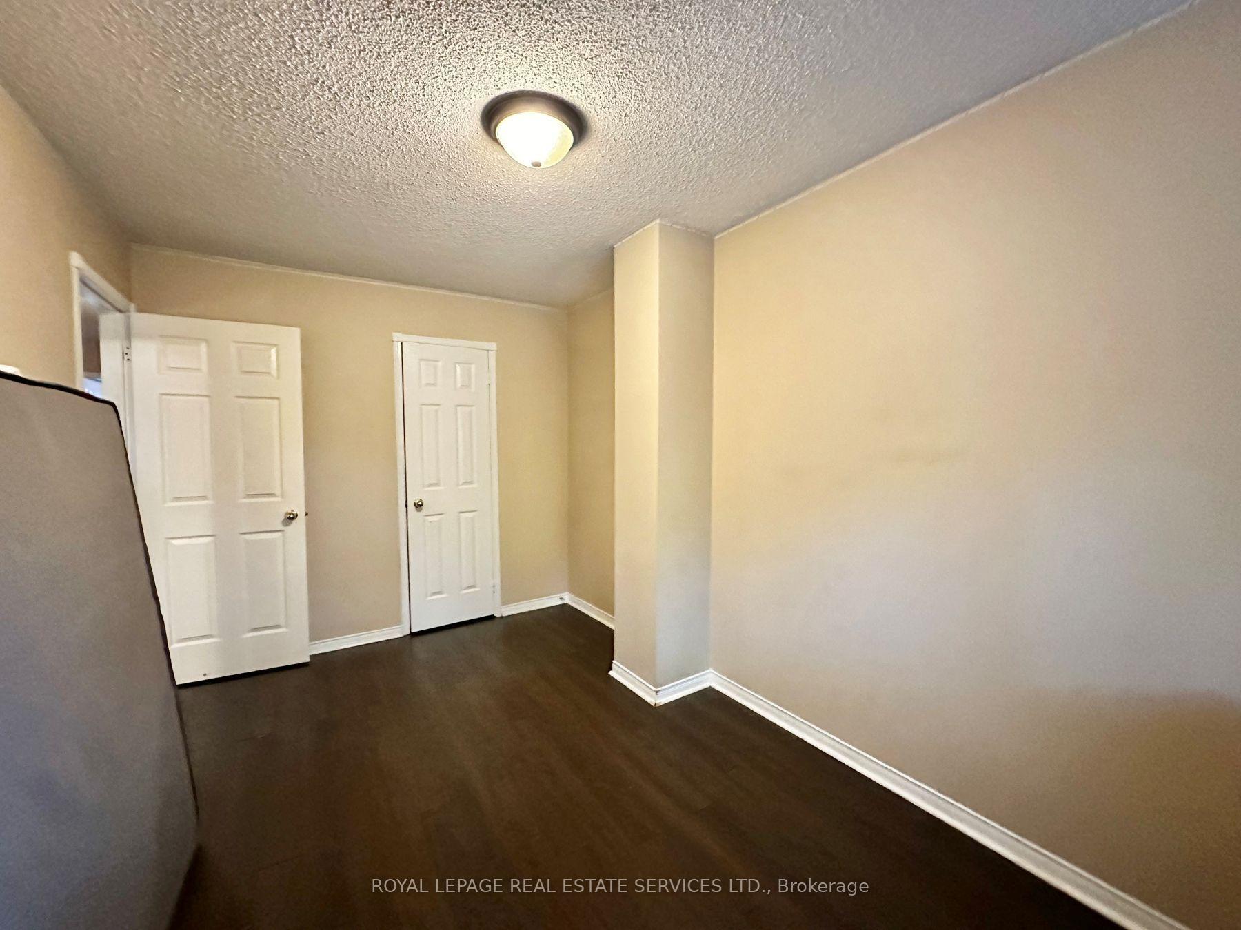 Photo 40 of Unit 2, 455 Apache Court, Mississauga, Hurontario — HOMEH