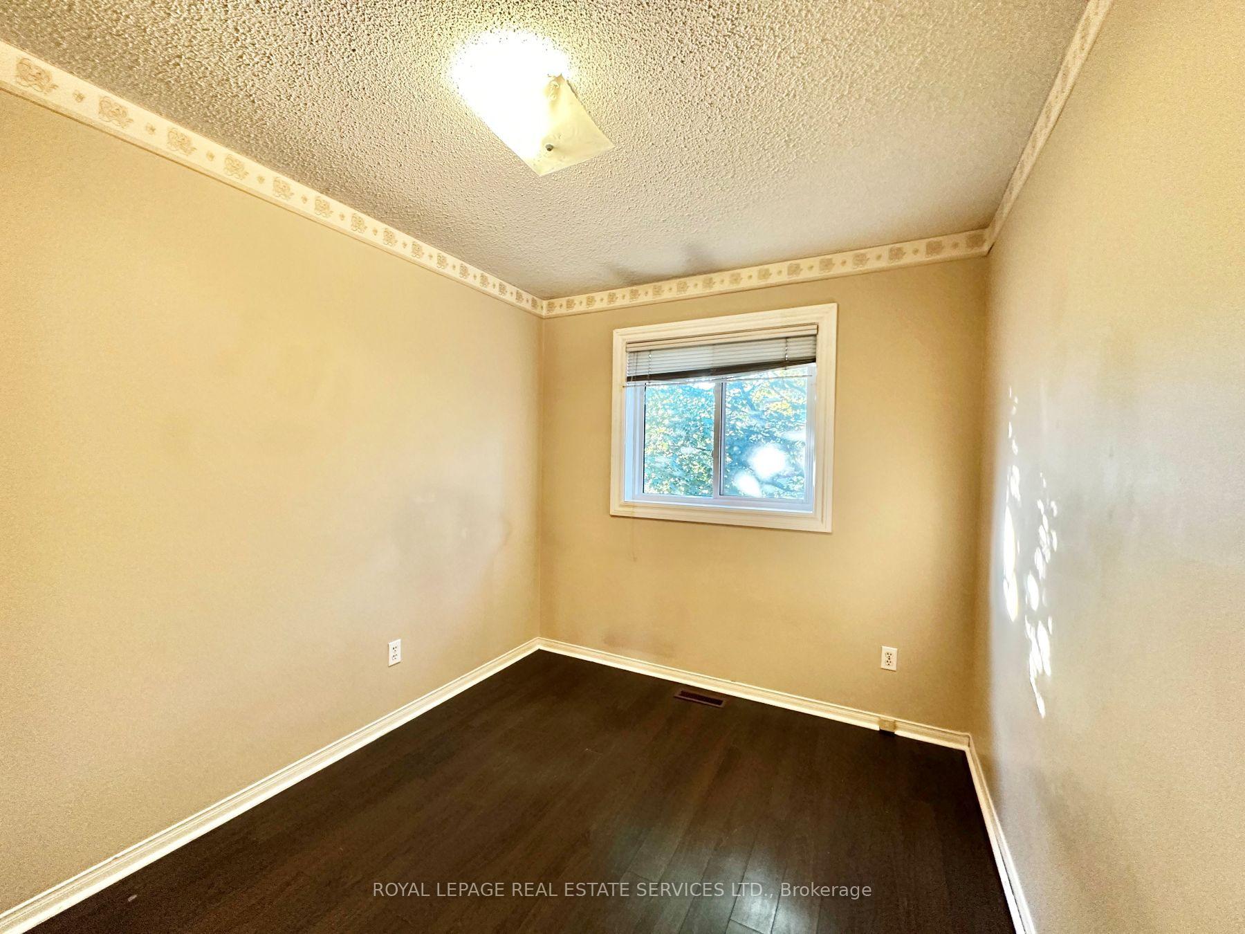 Photo 42 of Unit 2, 455 Apache Court, Mississauga, Hurontario — HOMEH