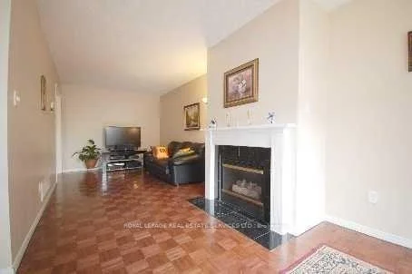 Photo 5 of Unit 2, 455 Apache Court, Mississauga, Hurontario — HOMEH