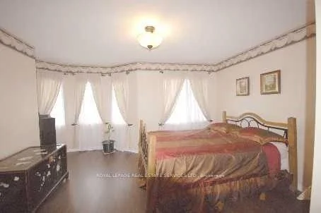 Photo 13 of Unit 2, 455 Apache Court, Mississauga, Hurontario — HOMEH