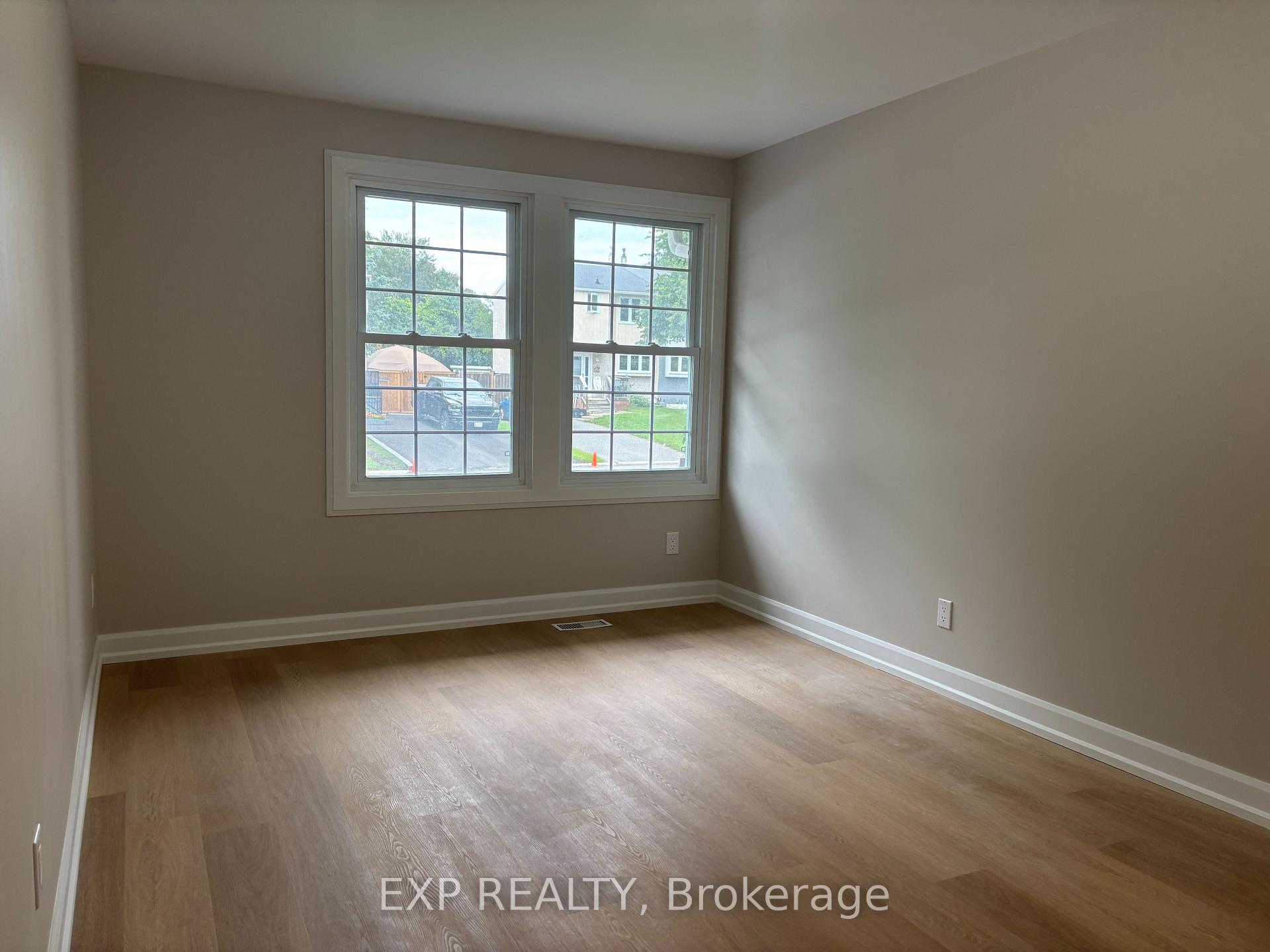 Photo 11 of 1381 Leigh Crescent, Ottawa, Carson Grove — HOMEH