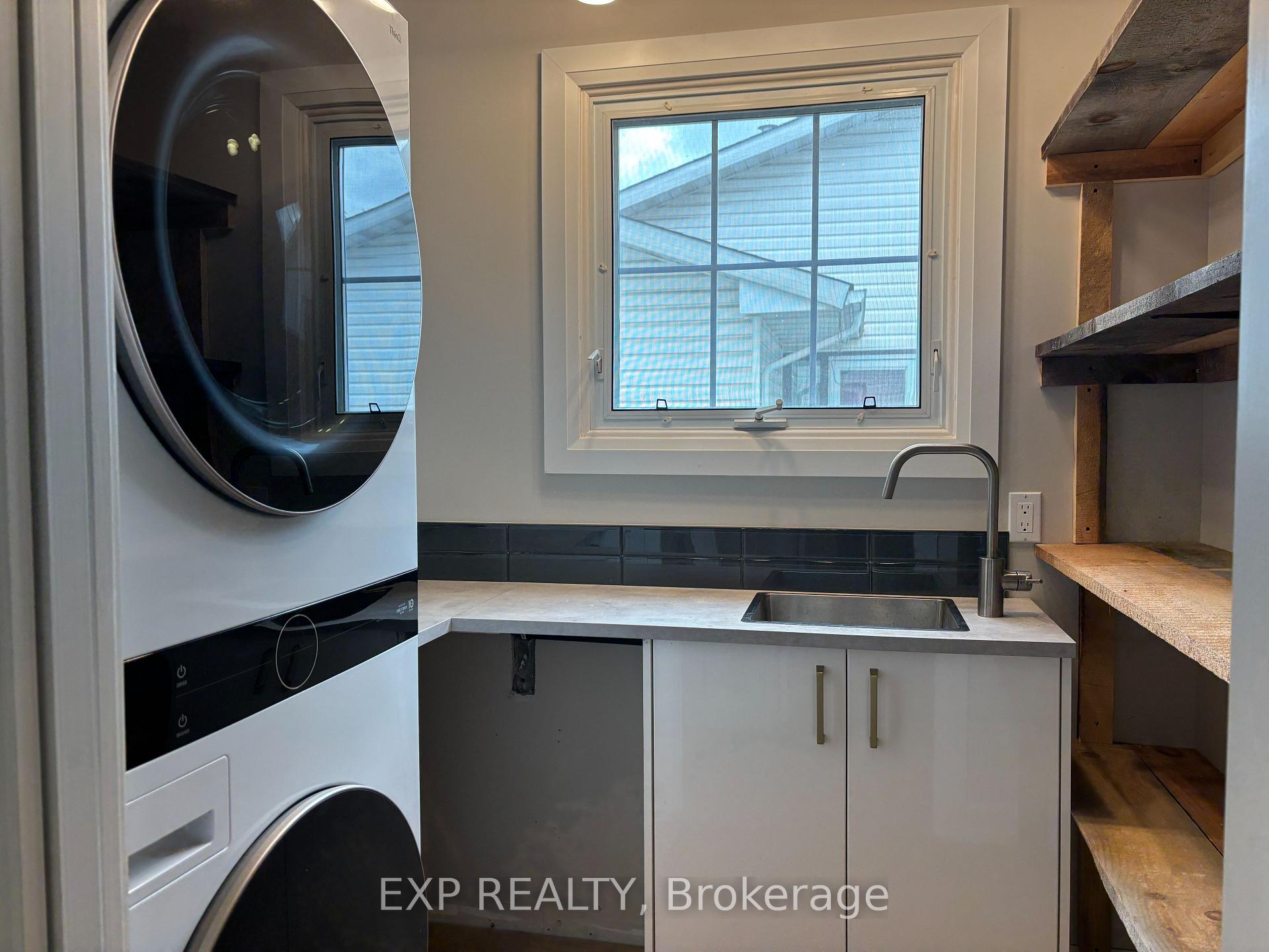 Photo 15 of 1381 Leigh Crescent, Ottawa, Carson Grove — HOMEH
