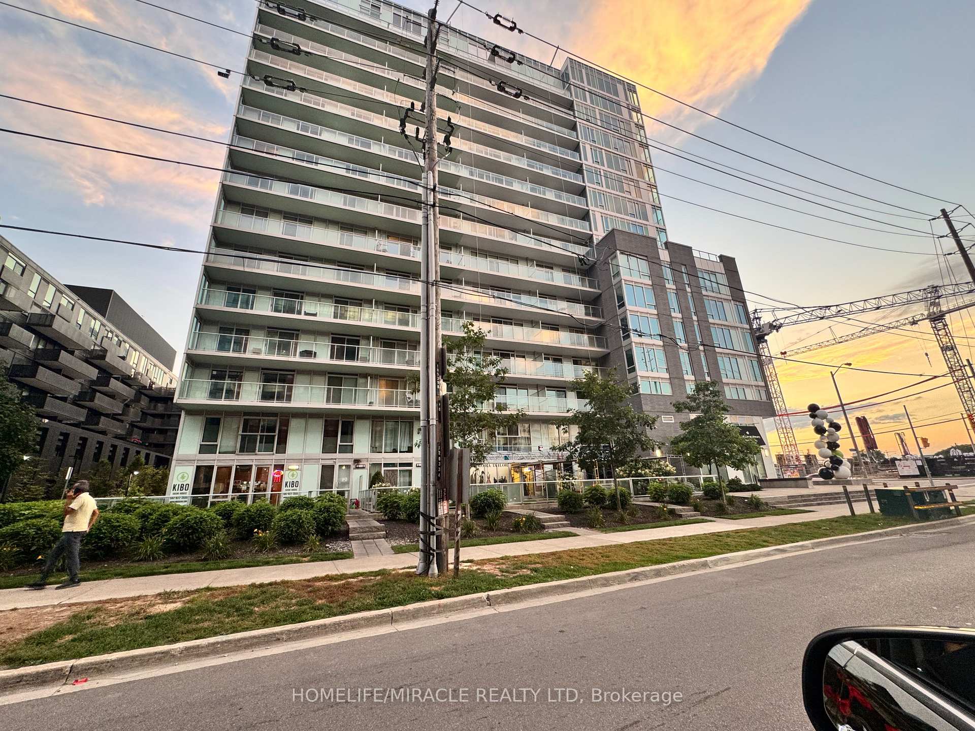 Front of Unit 103, 555 Wilson Avenue