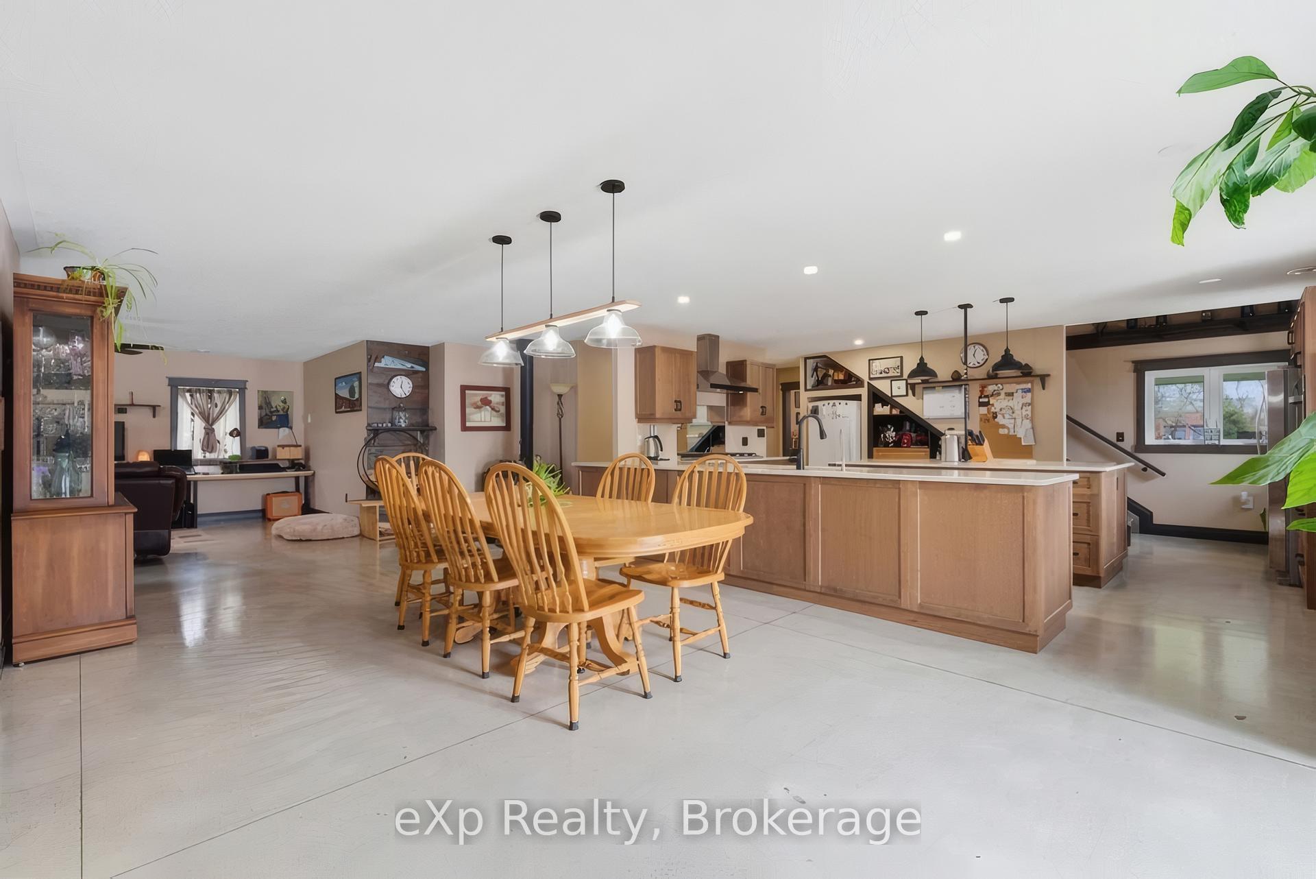 Photo 4 of 4109 Road 164, West Perth, Mitchell — HOMEH