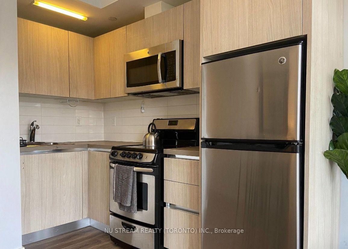Photo 2 of Unit 202, 335 College Street, Toronto, Kensington-Chinatown — HOMEH
