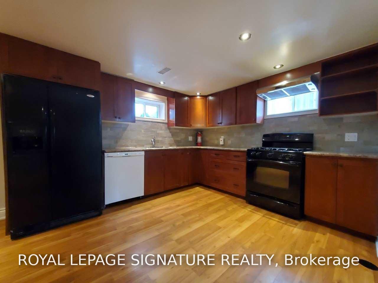 Photo 5 of 11 Patrick Drive, Aurora, Aurora Highlands — HOMEH