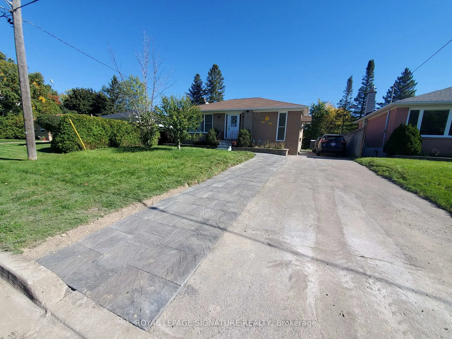 Photo 1 of 11 Patrick Drive, Aurora, Aurora Highlands — HOMEH