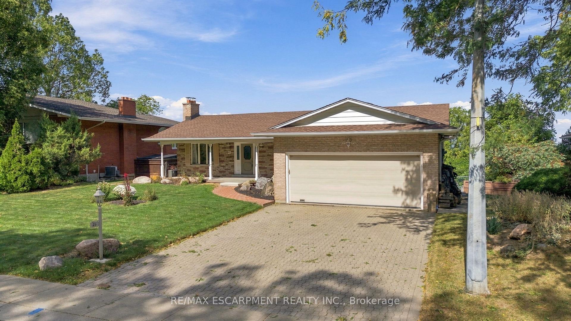 Photo 2 of 26 Leslie Drive, Hamilton, Stoney Creek — HOMEH