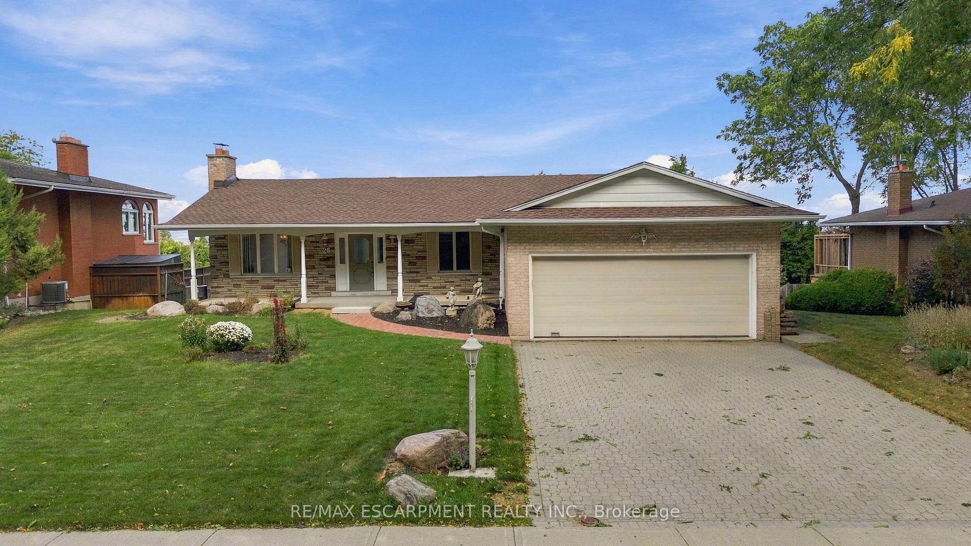 Photo 3 of 26 Leslie Drive, Hamilton, Stoney Creek — HOMEH