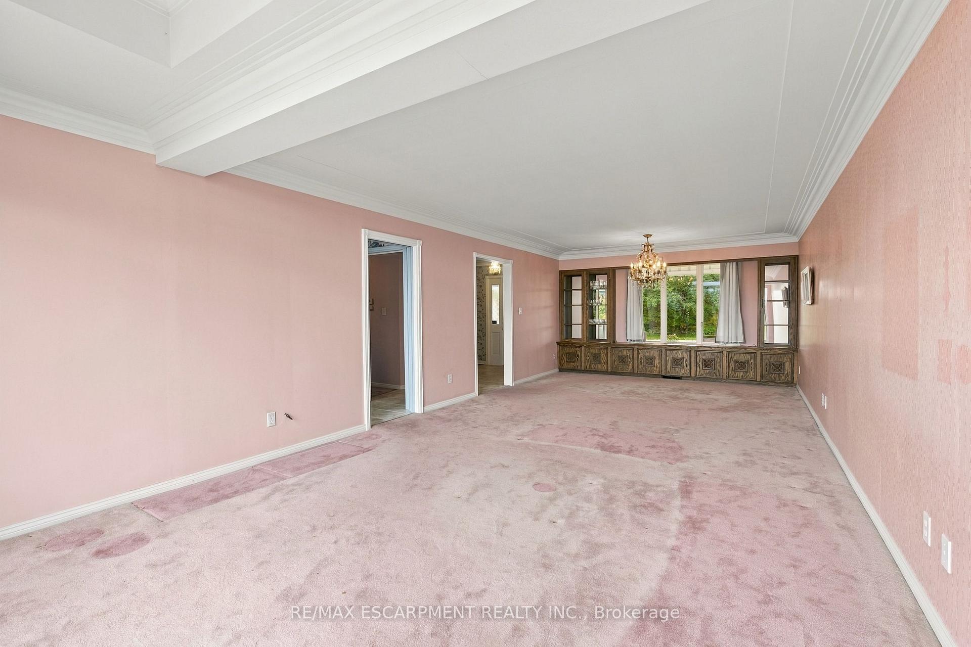 Photo 10 of 26 Leslie Drive, Hamilton, Stoney Creek — HOMEH