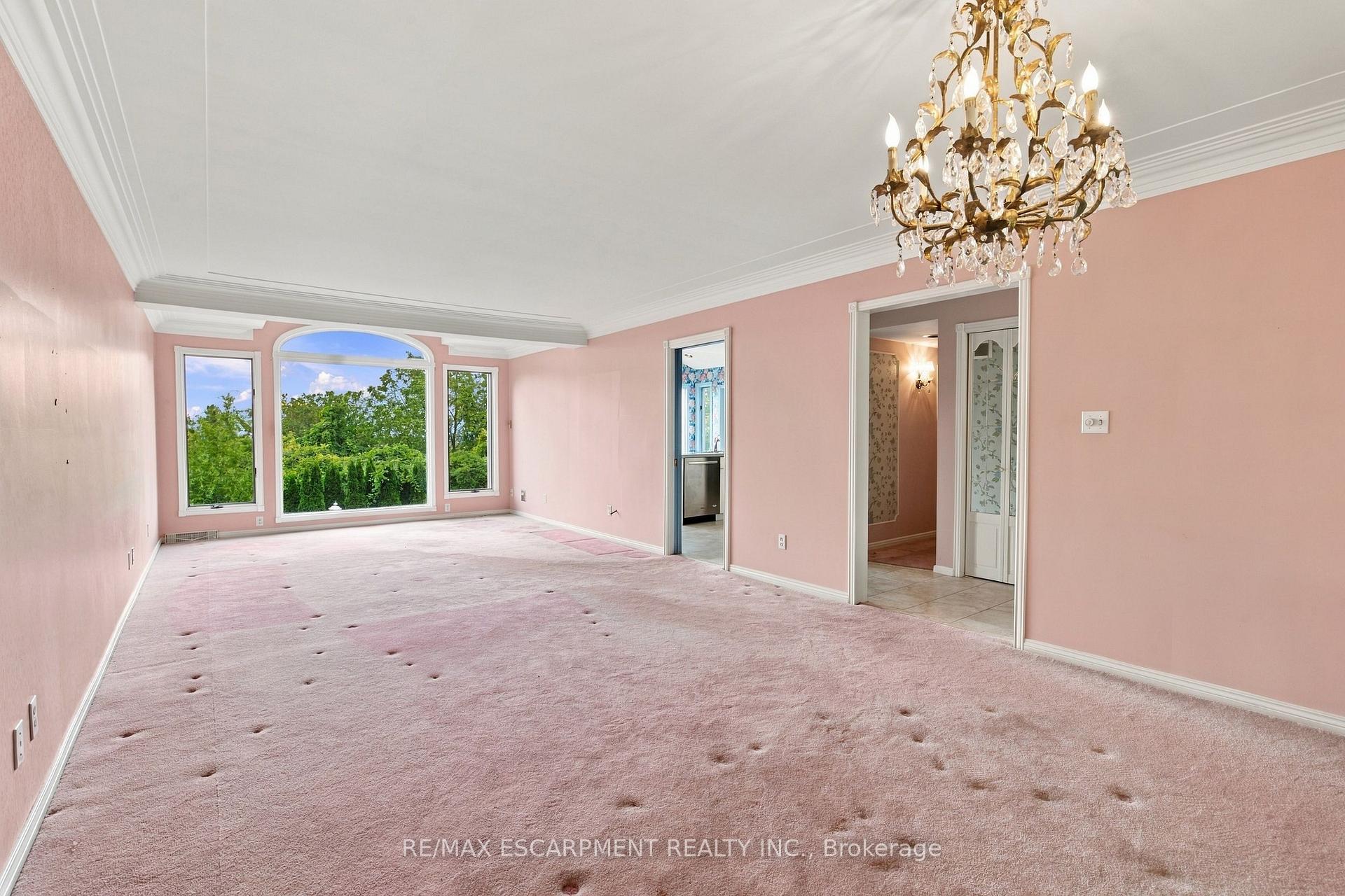 Photo 11 of 26 Leslie Drive, Hamilton, Stoney Creek — HOMEH
