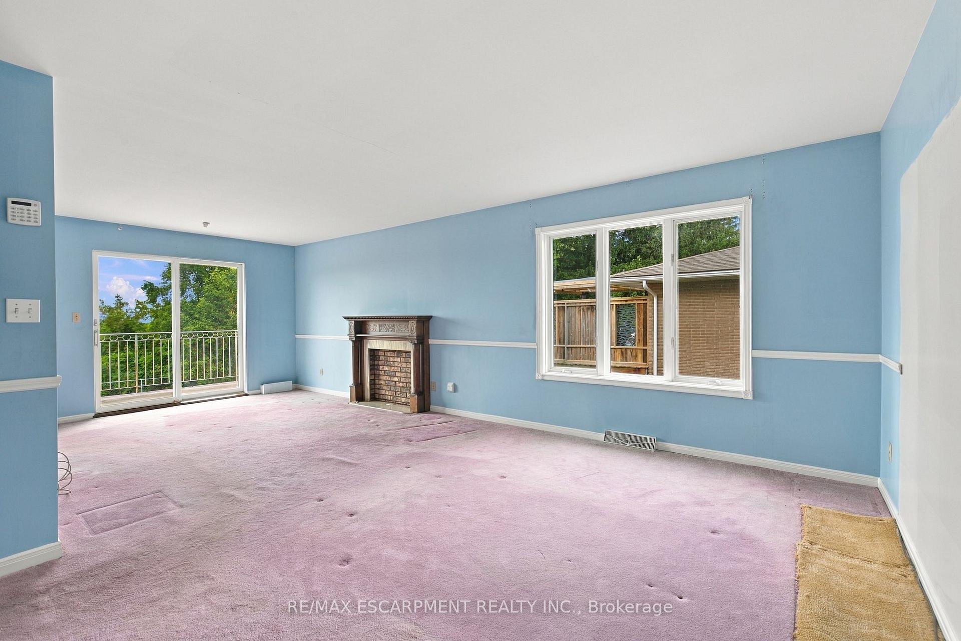 Photo 21 of 26 Leslie Drive, Hamilton, Stoney Creek — HOMEH