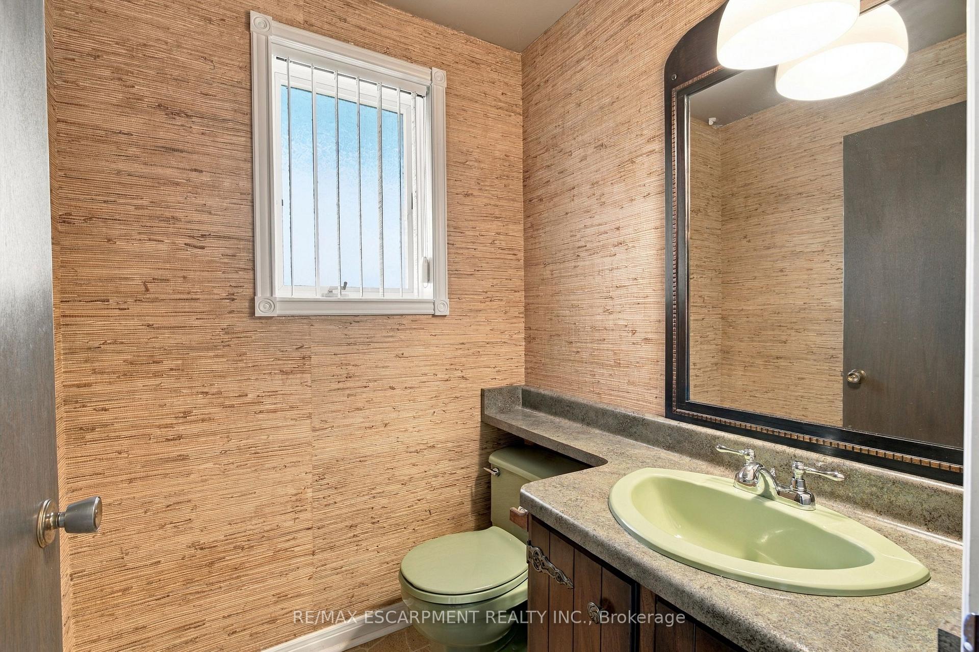 Photo 37 of 26 Leslie Drive, Hamilton, Stoney Creek — HOMEH