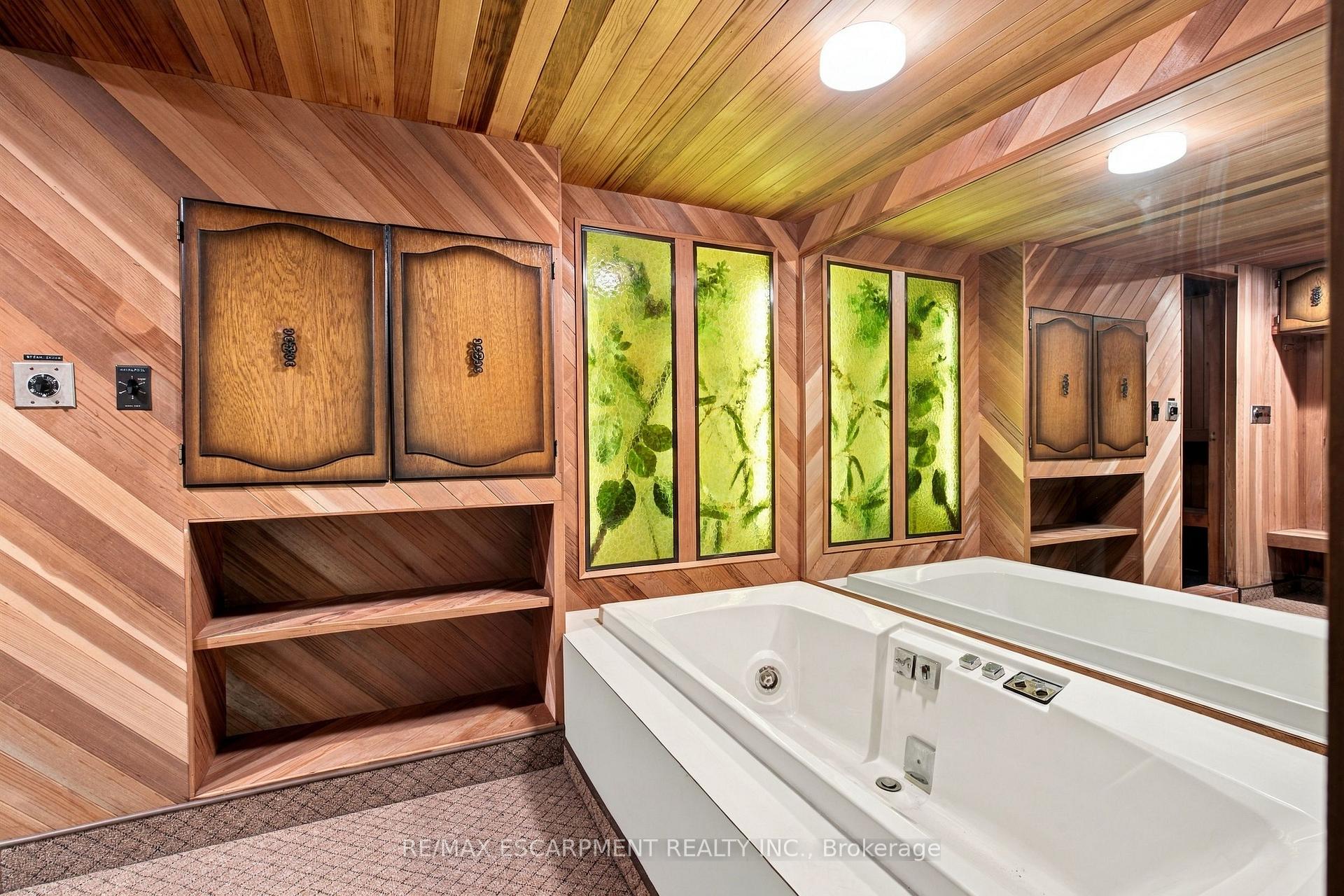 Photo 40 of 26 Leslie Drive, Hamilton, Stoney Creek — HOMEH