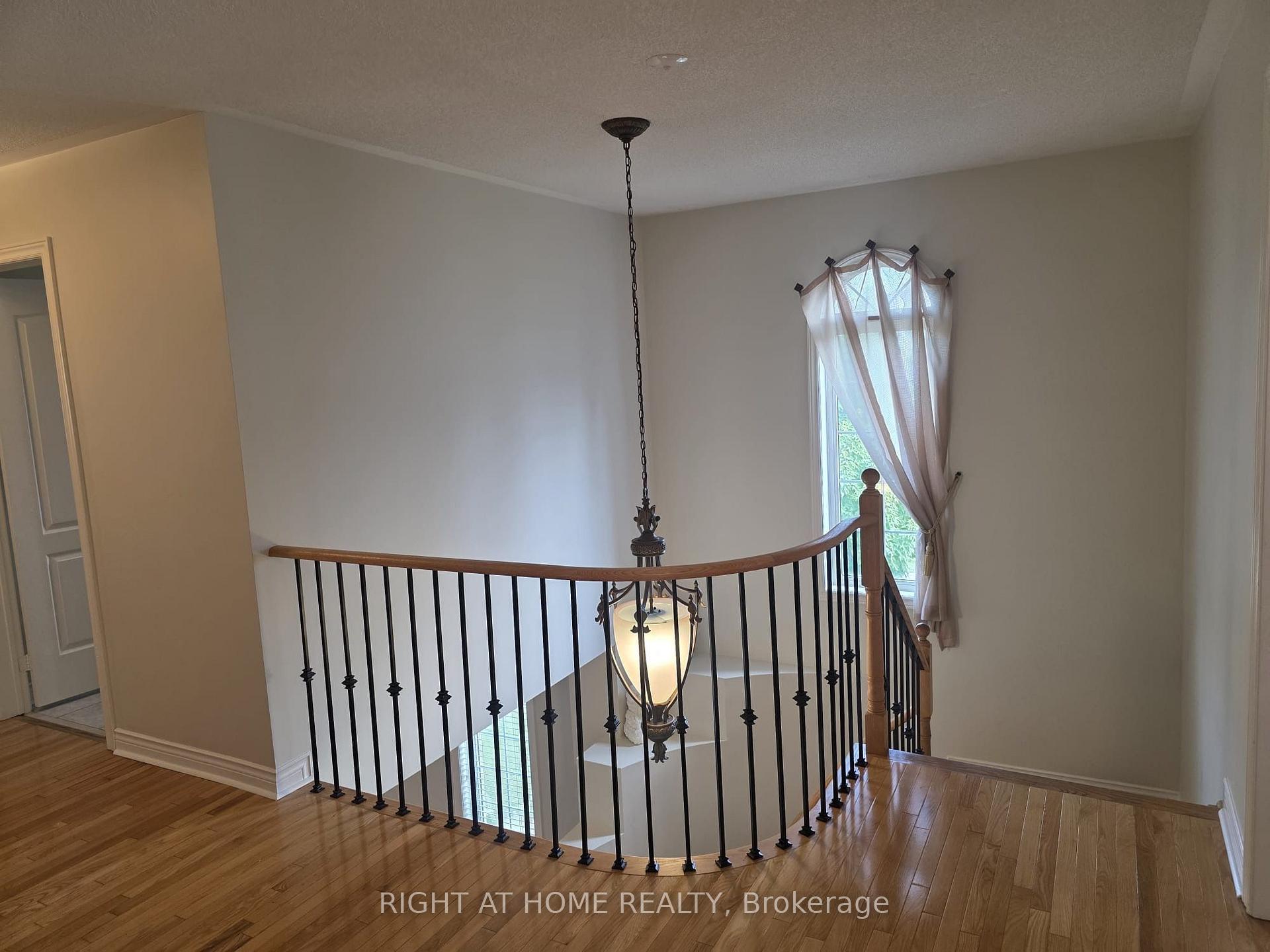 Photo 13 of 102 Cormorant Crescent, Vaughan, Vellore Village — HOMEH