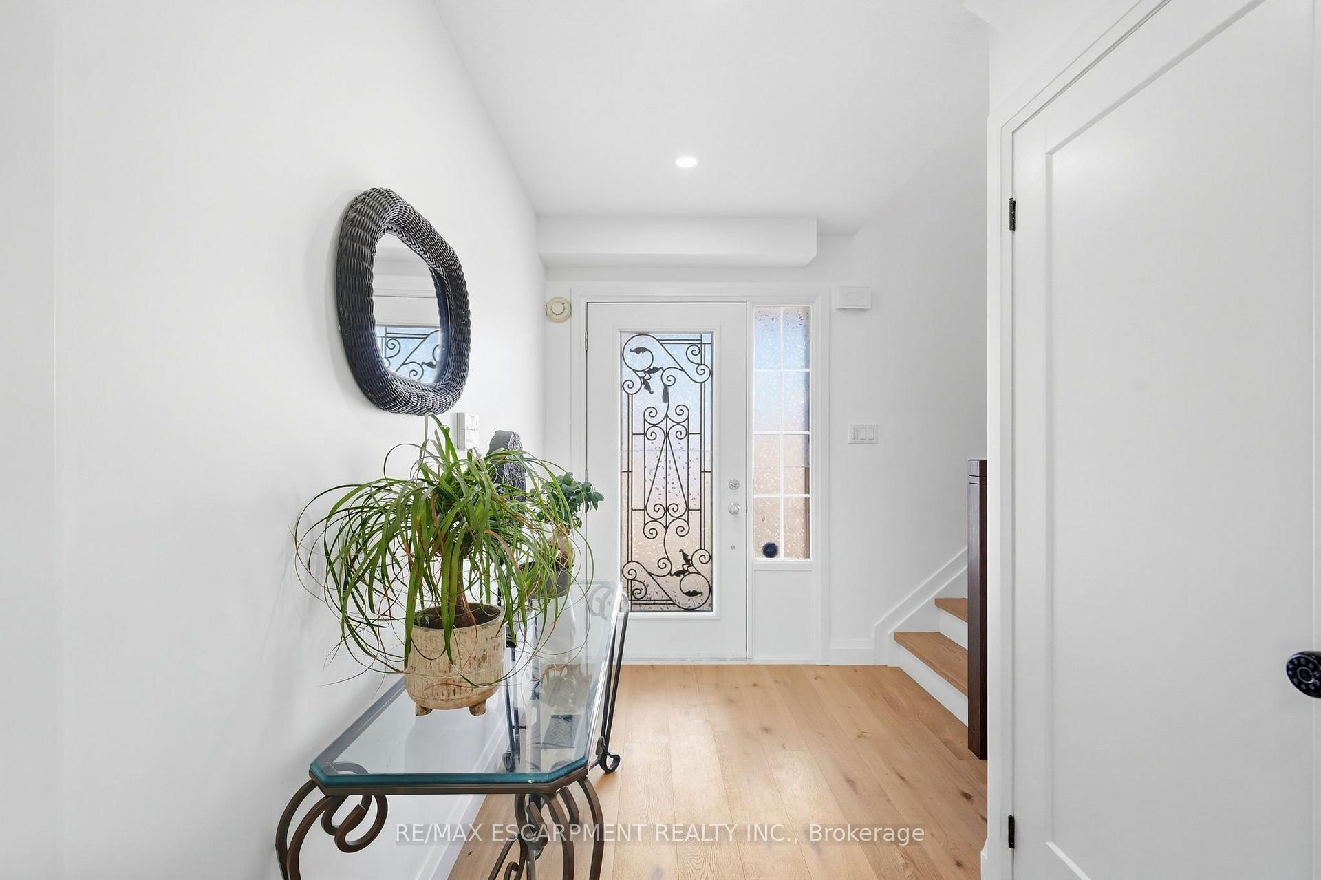 Photo 4 of 303 Webster Road, Hamilton, Stoney Creek — HOMEH