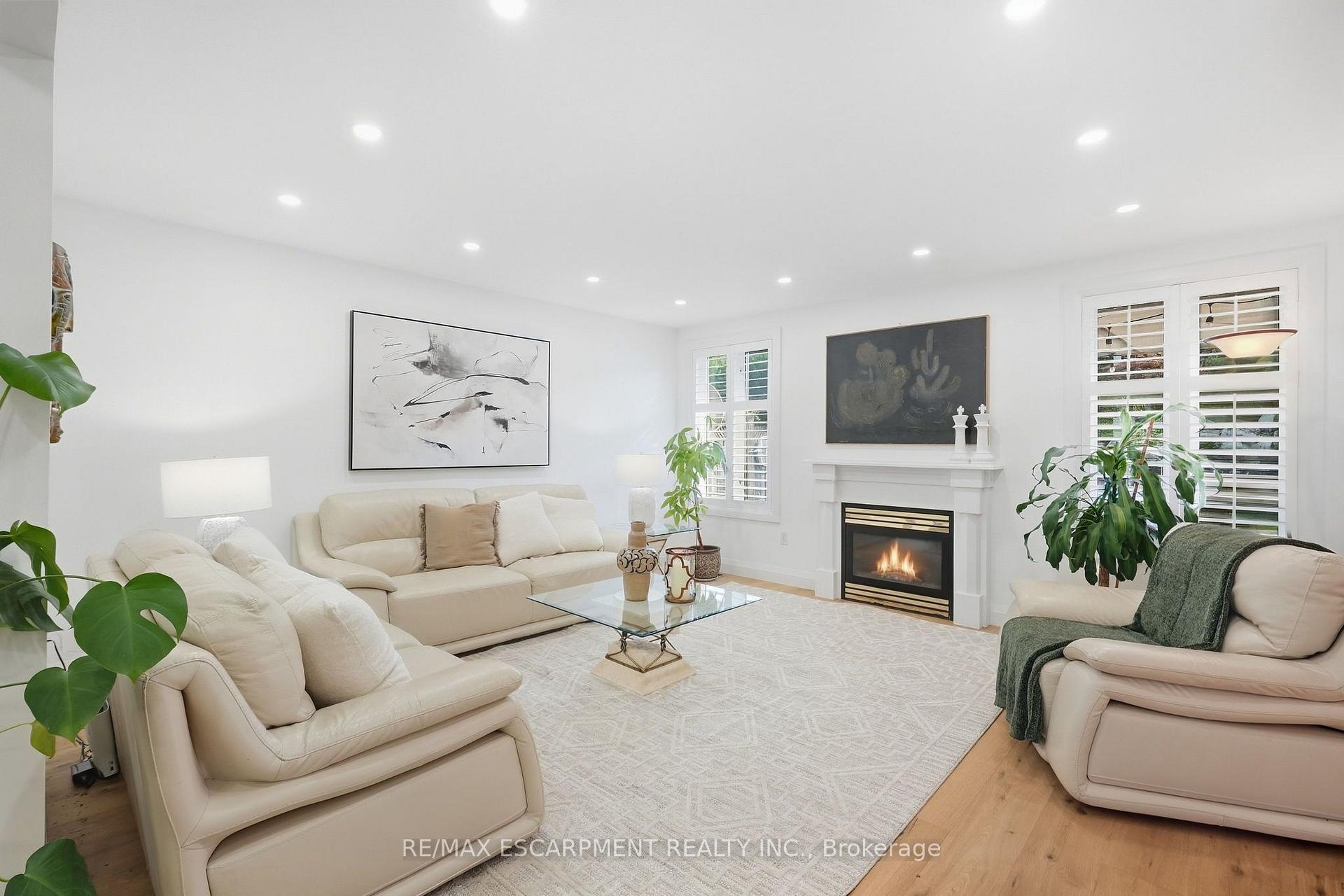Photo 13 of 303 Webster Road, Hamilton, Stoney Creek — HOMEH