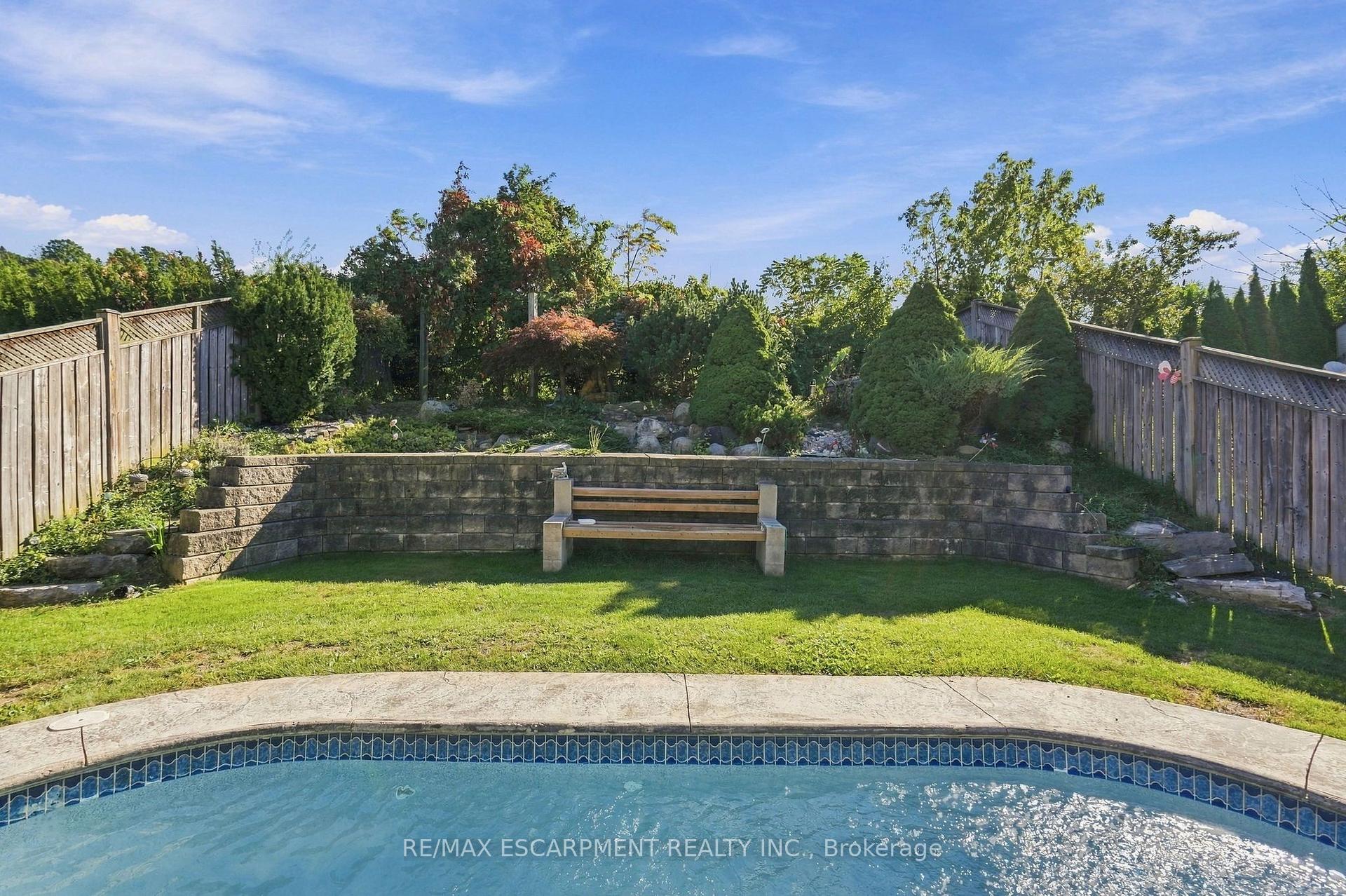Photo 38 of 303 Webster Road, Hamilton, Stoney Creek — HOMEH