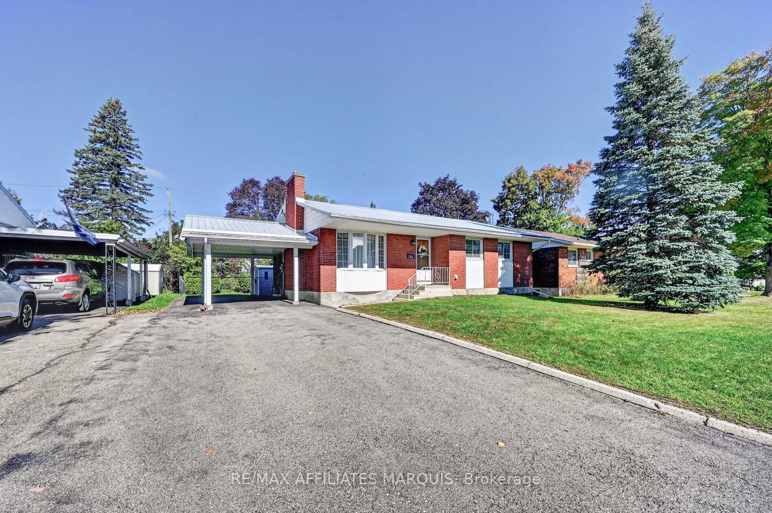 Photo 2 of 56 Marsha Drive, Smiths Falls, Smiths Falls — HOMEH