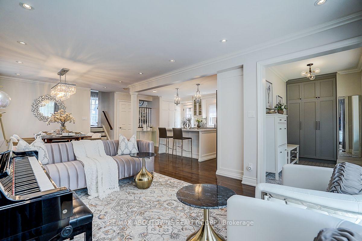 Photo 7 of 99 Brahms Avenue, North York, Hillcrest Village — HOMEH