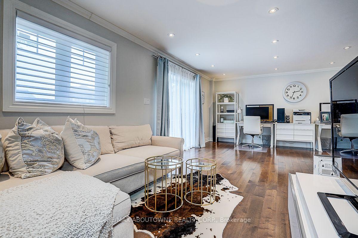 Photo 24 of 99 Brahms Avenue, North York, Hillcrest Village — HOMEH